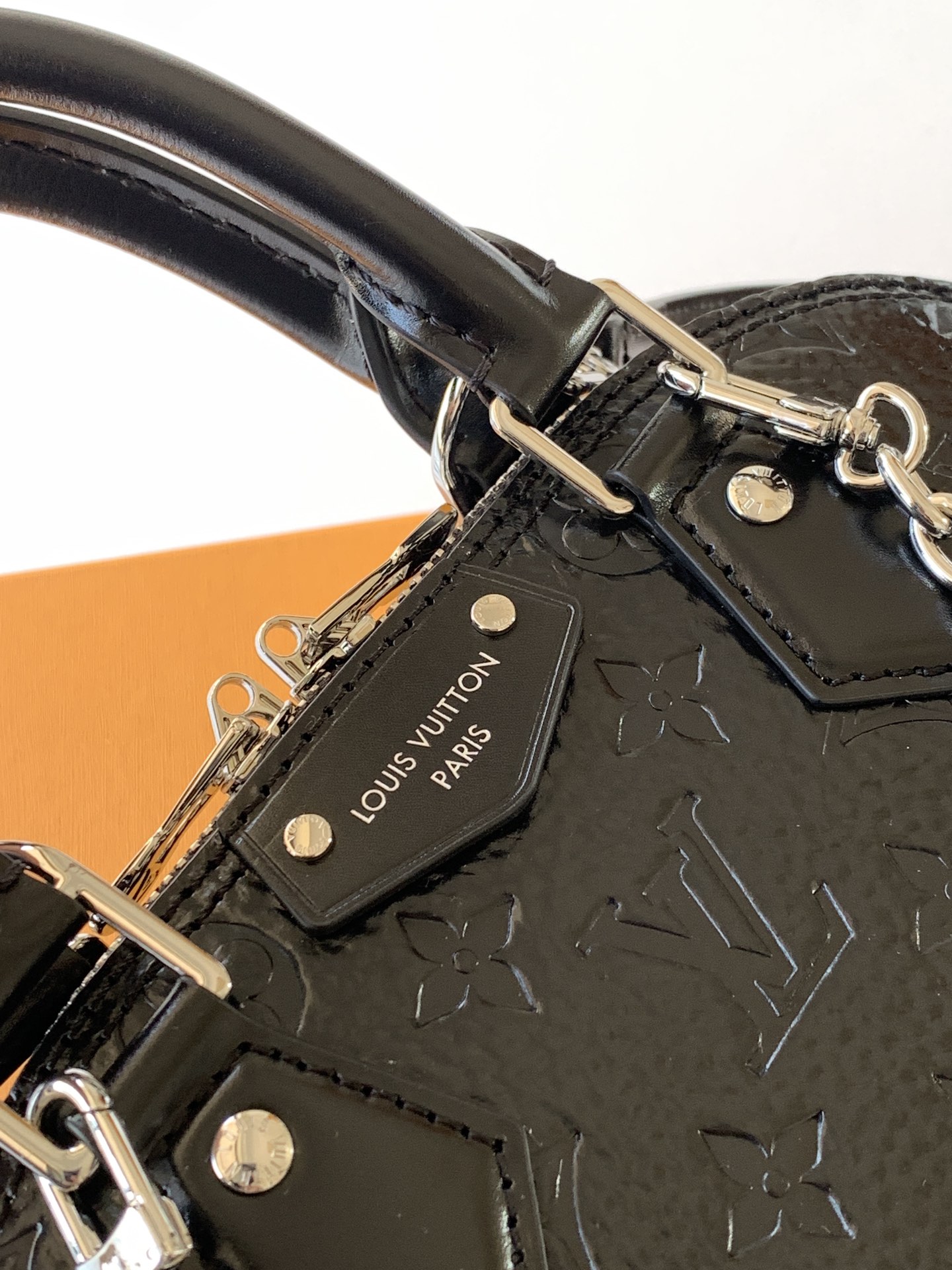 Louis Vuitton 变码芯片M27812
