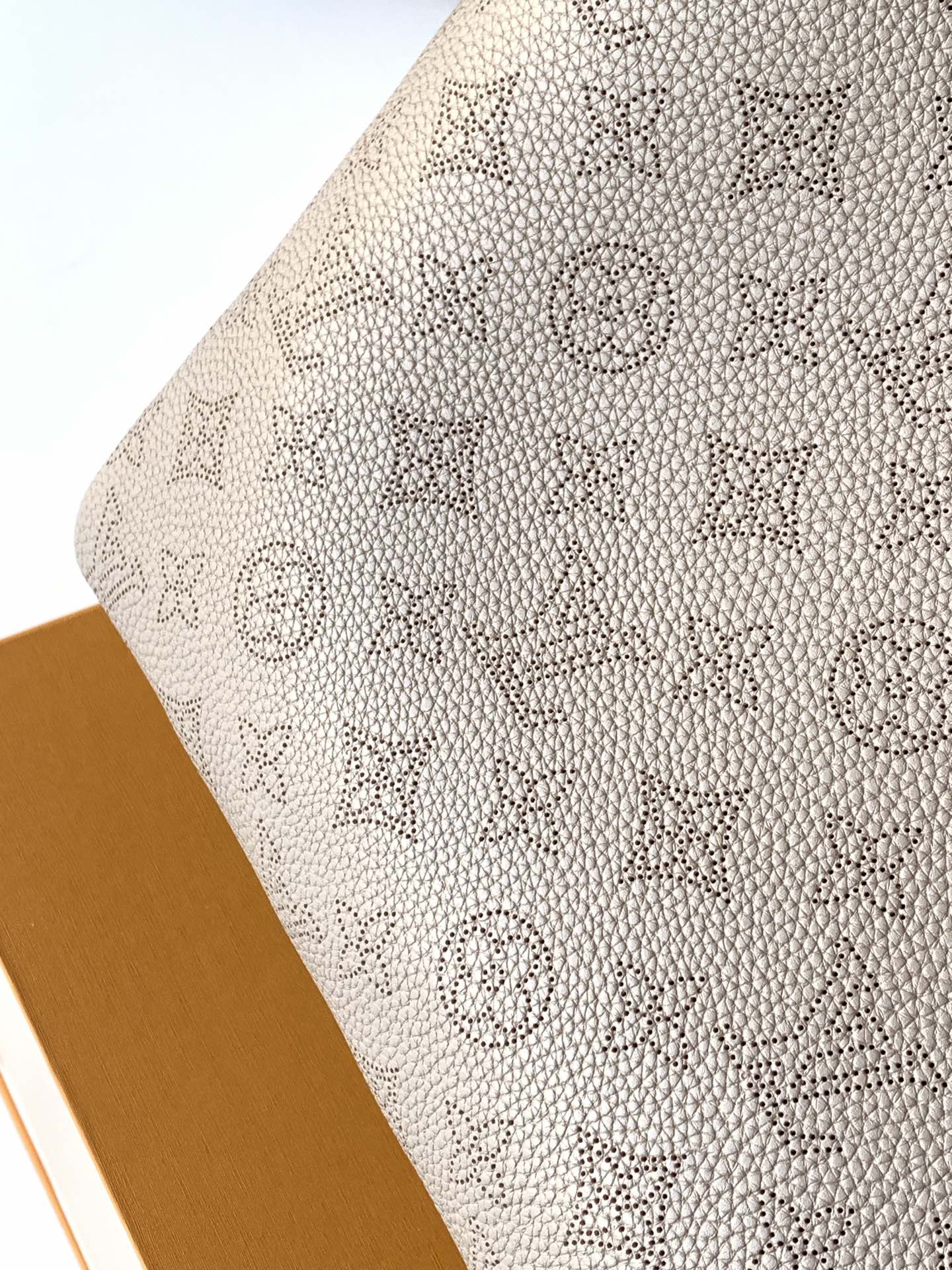 Louis Vuitton 变码芯片