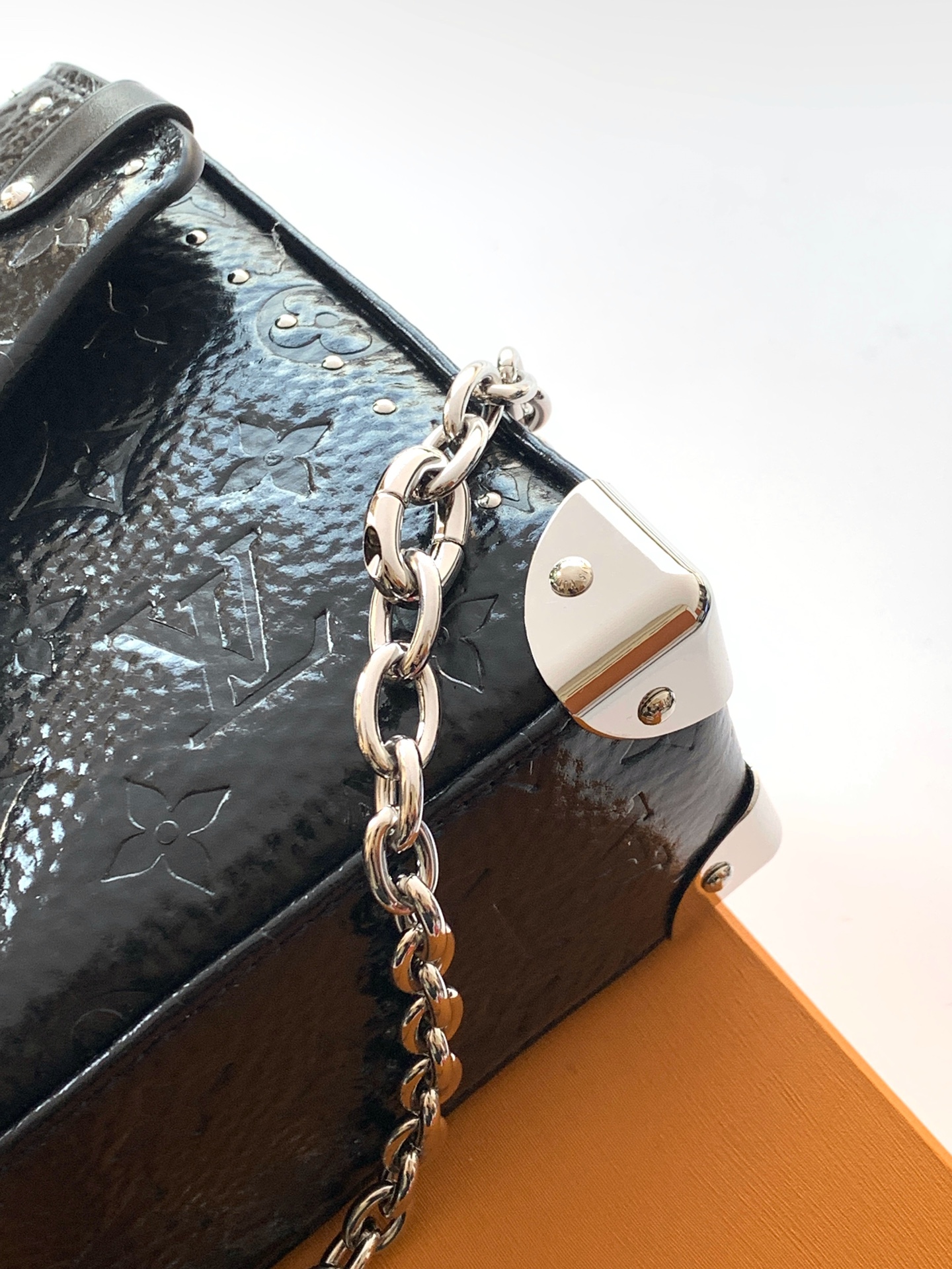 Louis Vuitton 变码芯片M28137
