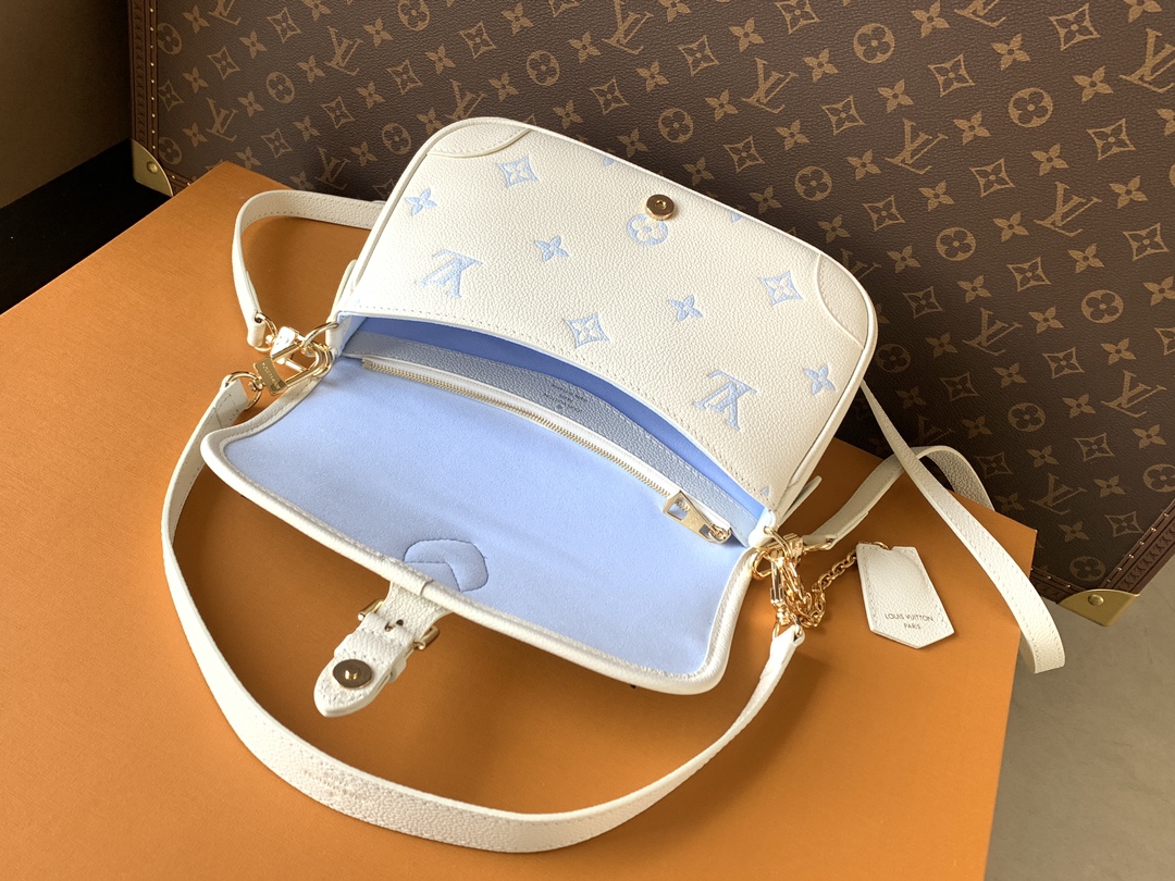 Louis Vuitton 变码芯片M28054浅蓝