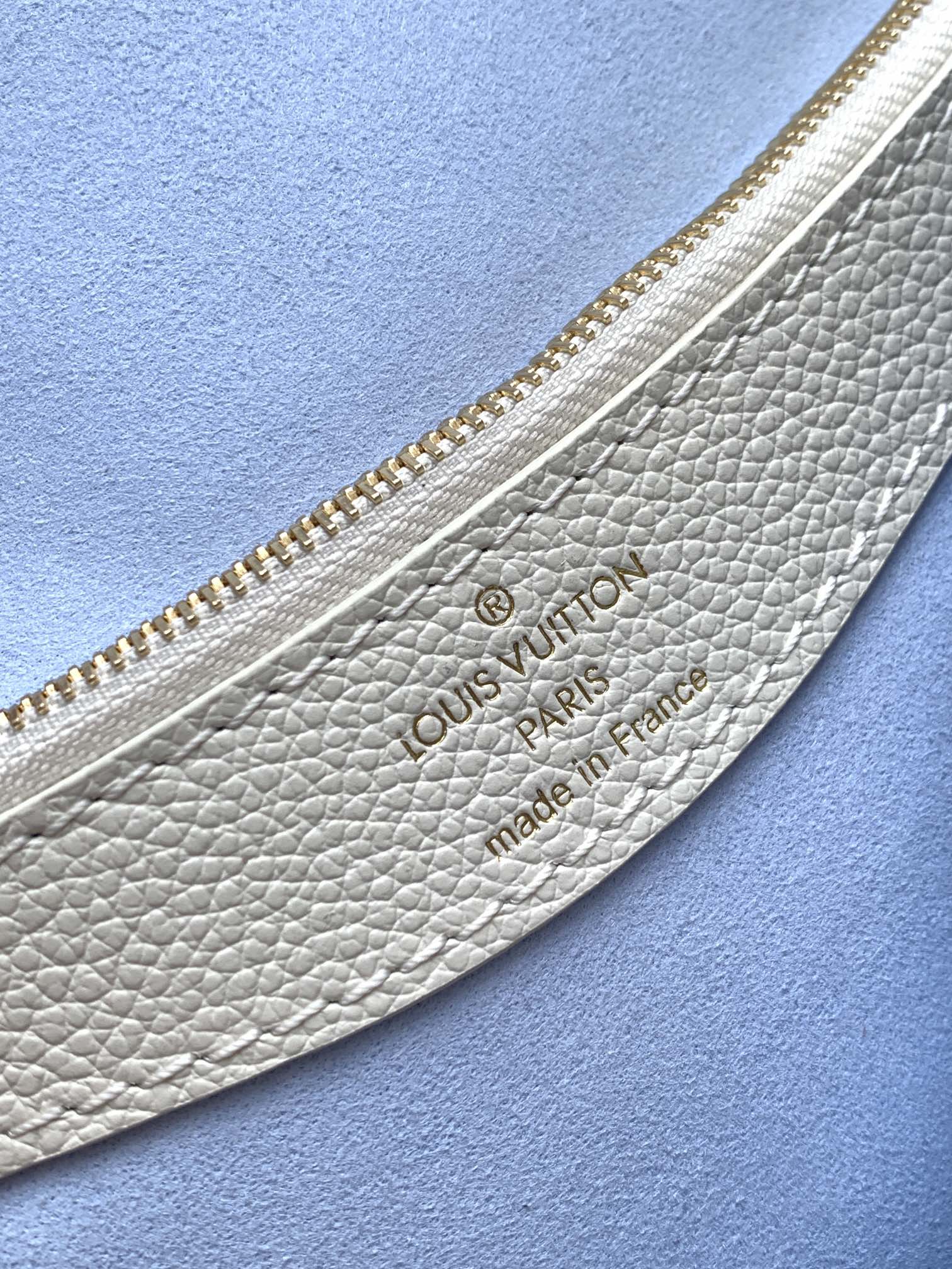 Louis Vuitton 变码芯片M28054浅蓝