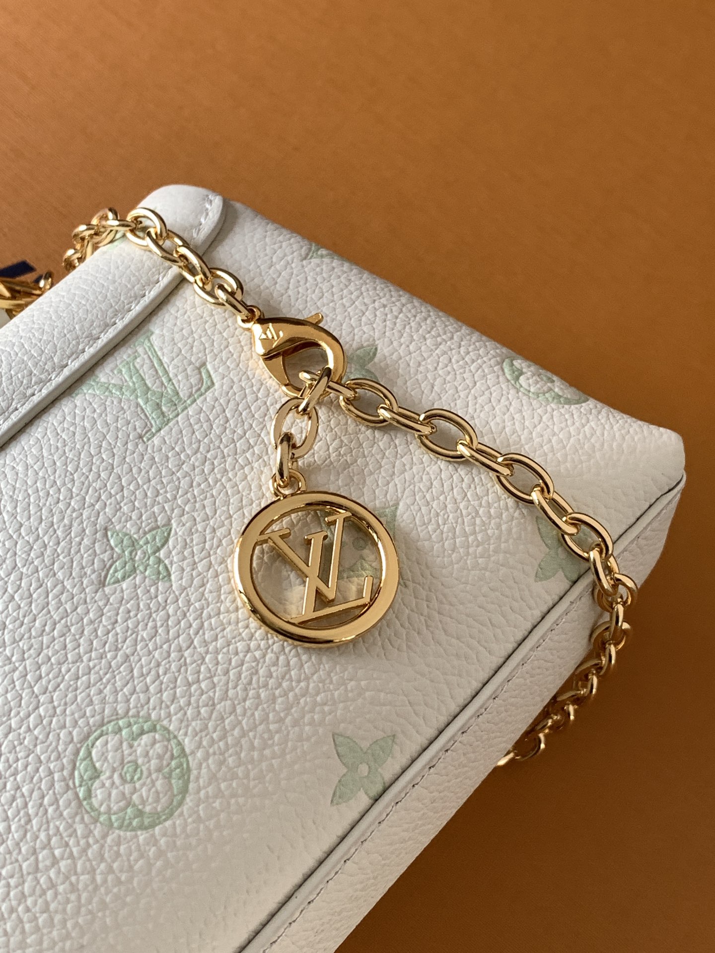 Louis Vuitton 变码芯片
