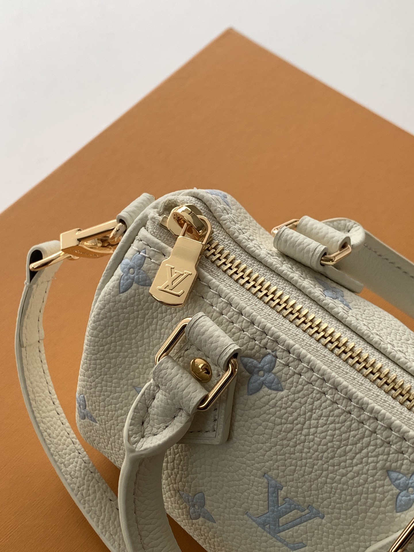 Louis Vuitton 变码芯片