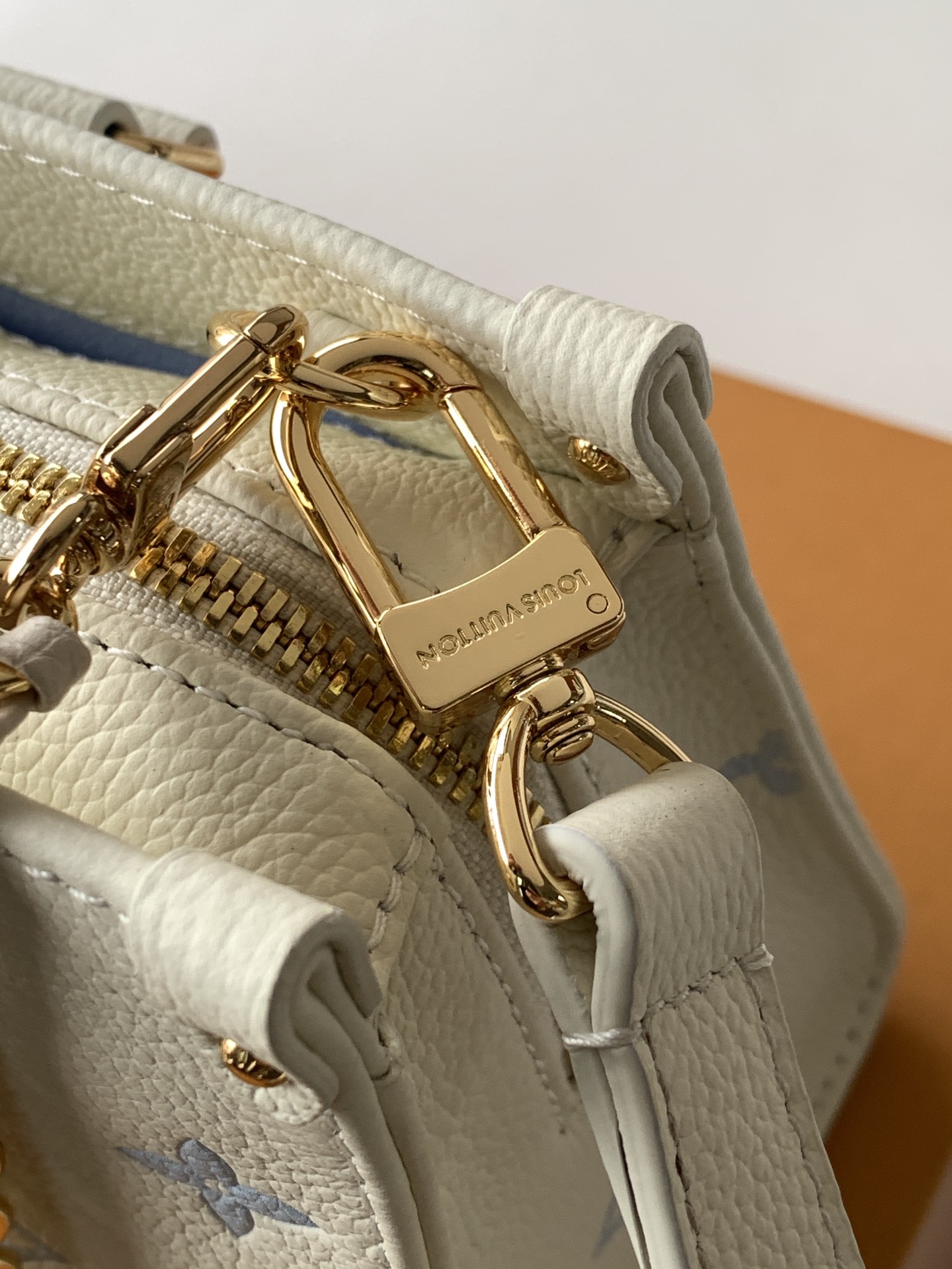 Louis Vuitton 变码芯片