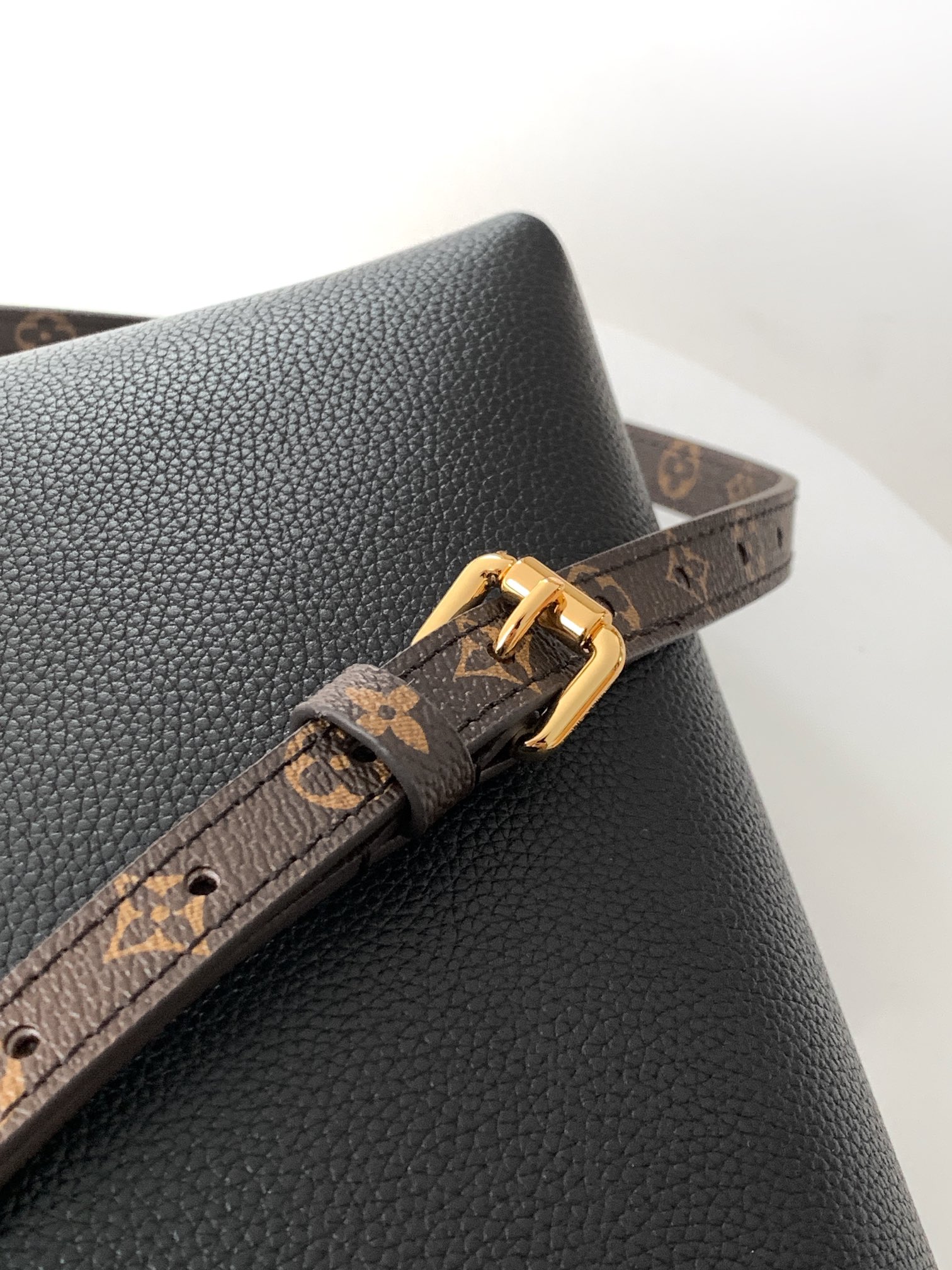 Givenchy 变码芯片