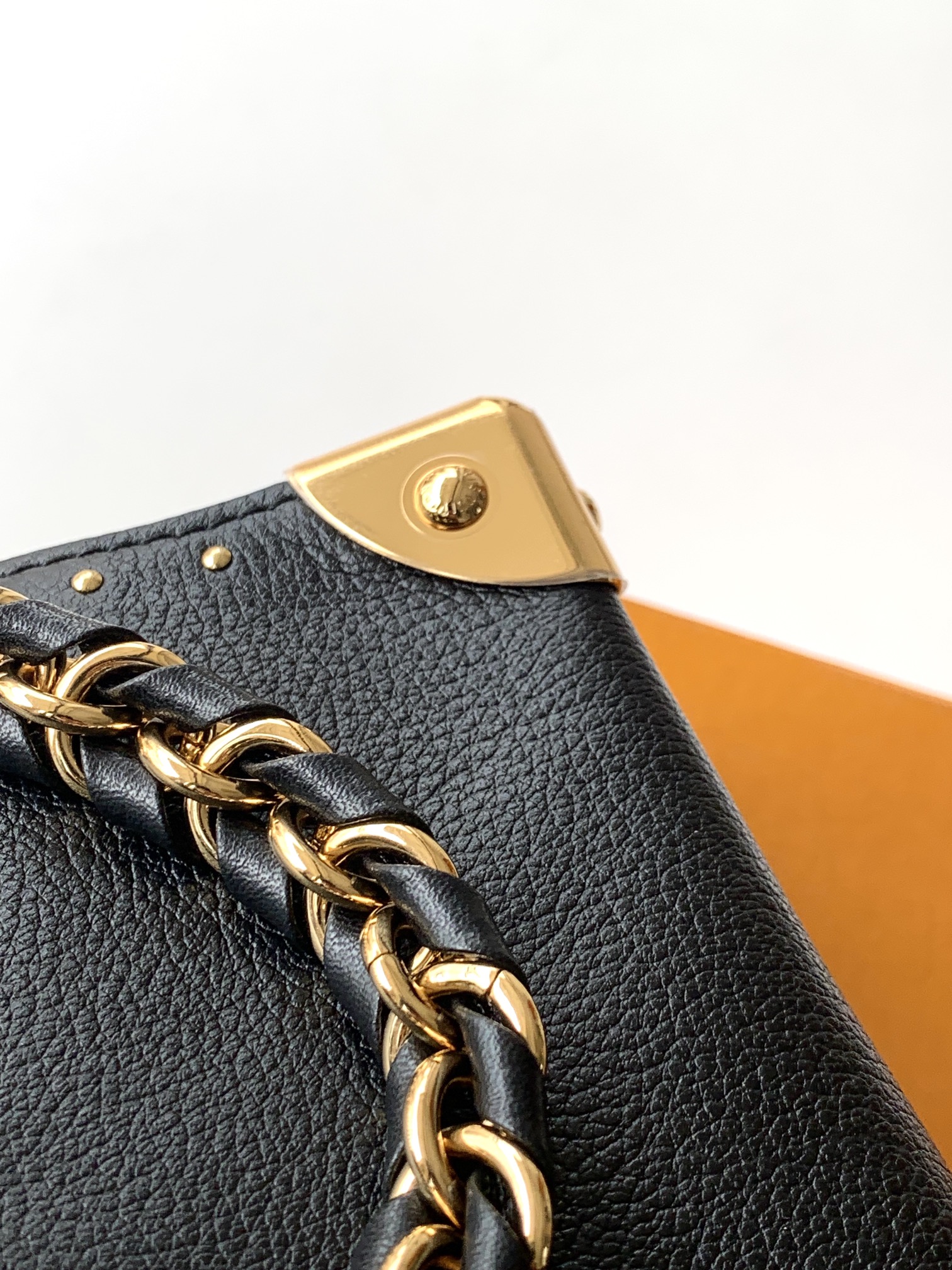 Louis Vuitton 变码芯片