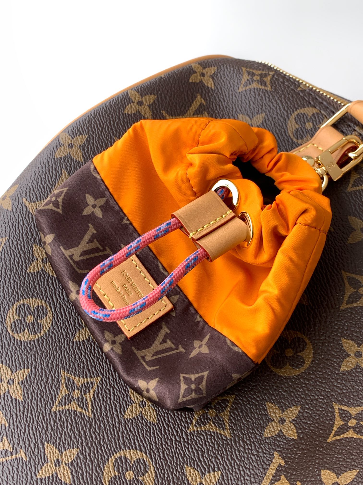 Louis Vuitton Paris À Vélo 系列以运动风格焕新演绎 Speedy Soft 30 手袋
