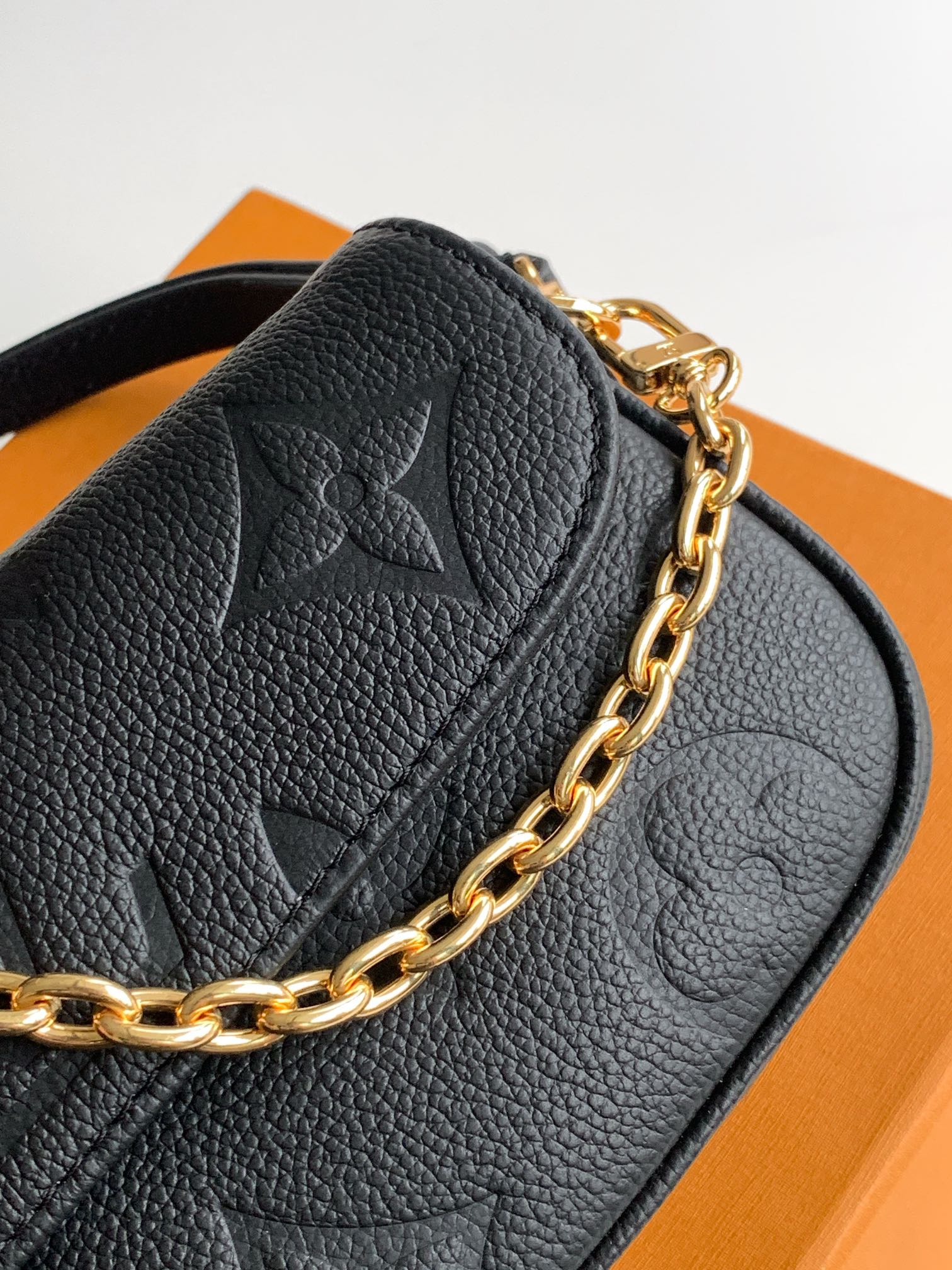 Louis Vuitton 变码芯片
