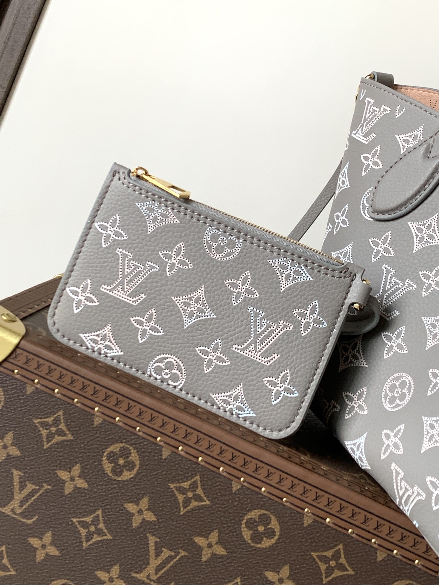 Louis Vuitton Blossom 小号手袋于新季推出 Mahina Bloom 版本