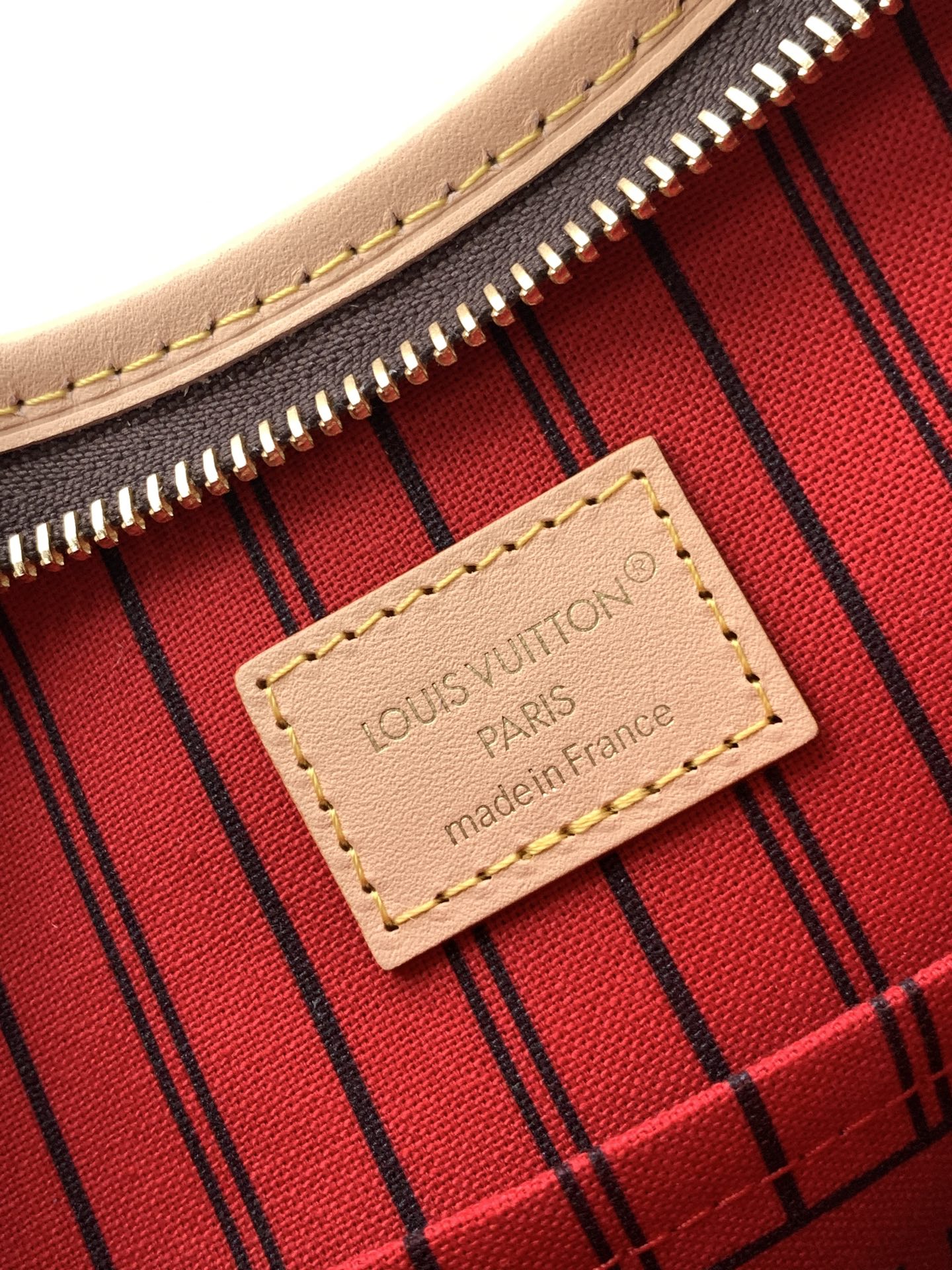 Louis Vuitton 变码芯片M28423