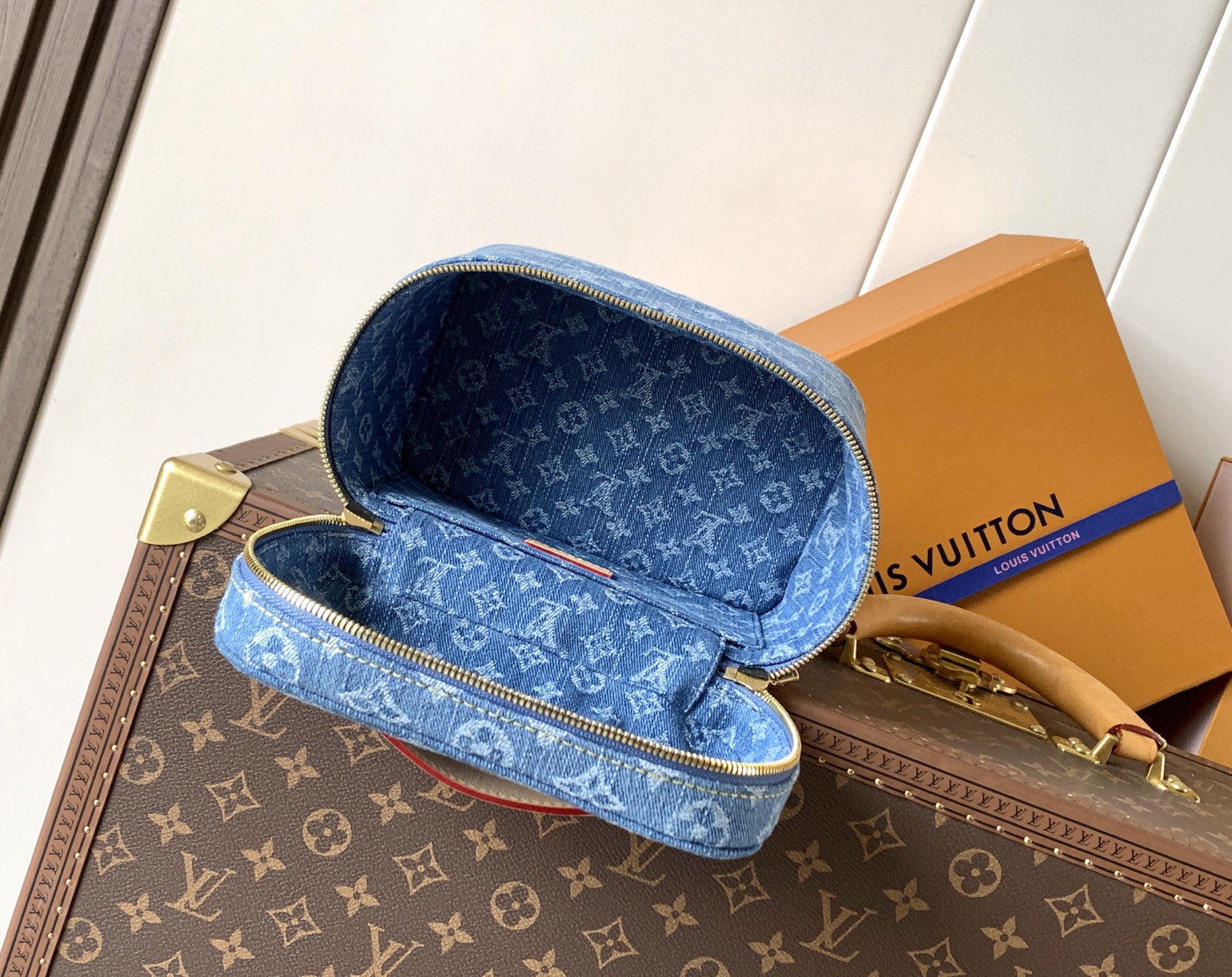 Louis Vuitton 变码芯片M27946牛仔