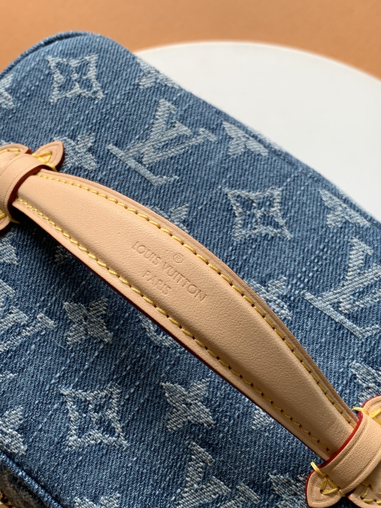 Louis Vuitton 变码芯片M27946牛仔