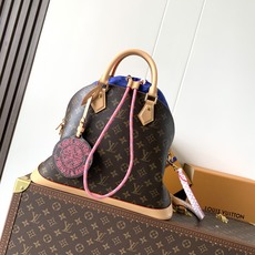顶级原单,变码芯片163C N30049棕鸵鸟纹 M27327蓝袋子 本款 Alma Soft 中号手袋出自 Paris 顶级原单,变码芯片163C N30049棕鸵鸟纹 M27327蓝袋子 本款 Alma Soft 中号手袋出自 Paris