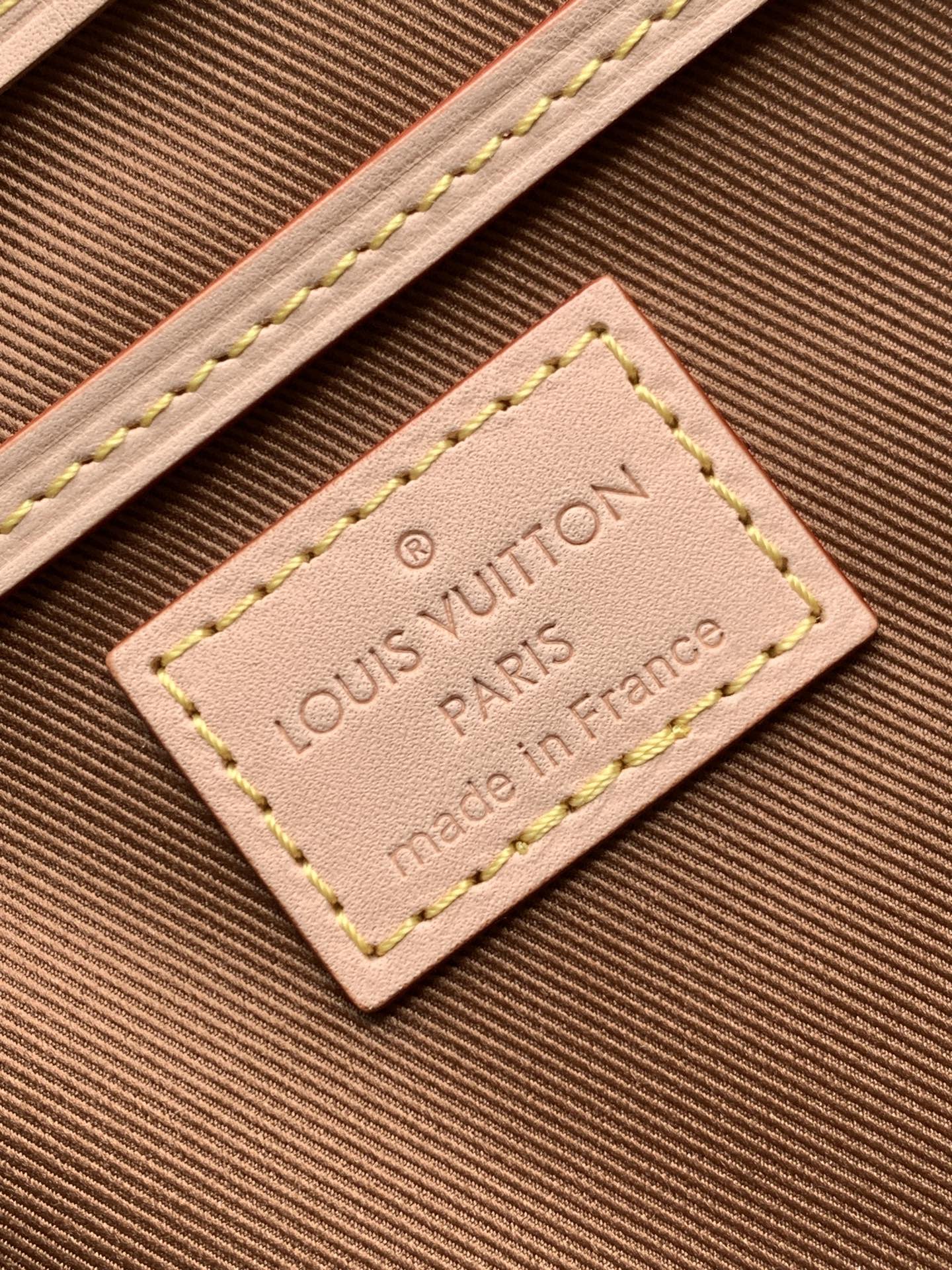 顶级原单，变码芯片M11197 Nicolas Ghesquière 回望 1994 年问世的 Montsouris 手