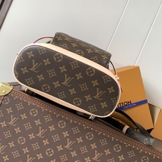顶级原单,变码芯片M11198 Nicolas Ghesquière 溯源品牌于 1994 年推出的 Montsouri 顶级原单,变码芯片M11198 Nicolas Ghesquière 溯源品牌于 1994 年推出的 Montsouri
