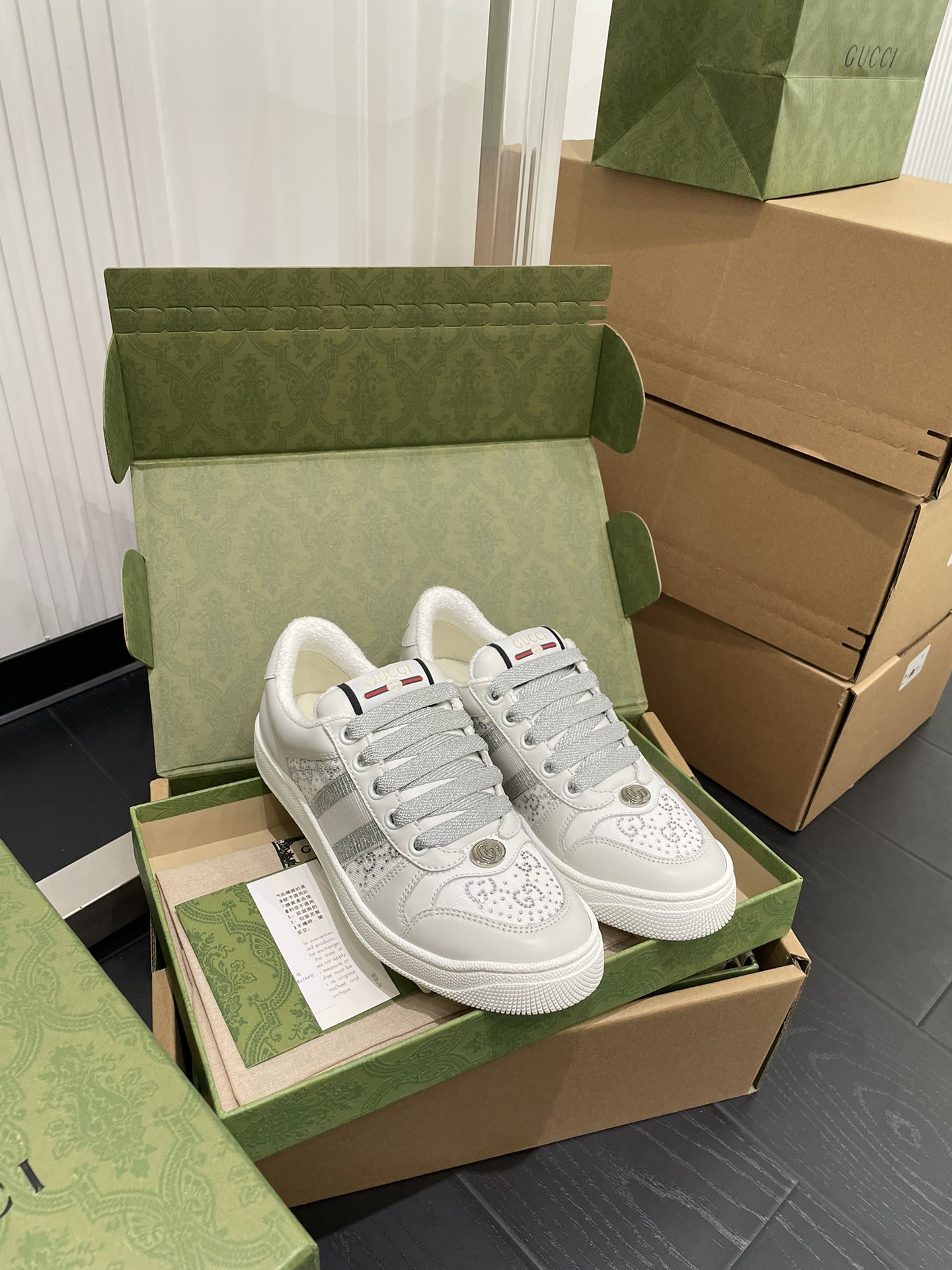 NO:593392,GUCCI Screener series leather sneakers, dirty shoes series, crystal silver, women's size 35-40, casual shoes/sneakers, gucci, sneakers19860909GUCCI Screener系列皮革运动鞋 小脏鞋系列 水晶银 女码 35-40,休闲鞋/运动鞋,gucci,sneakers,Women's Shoes