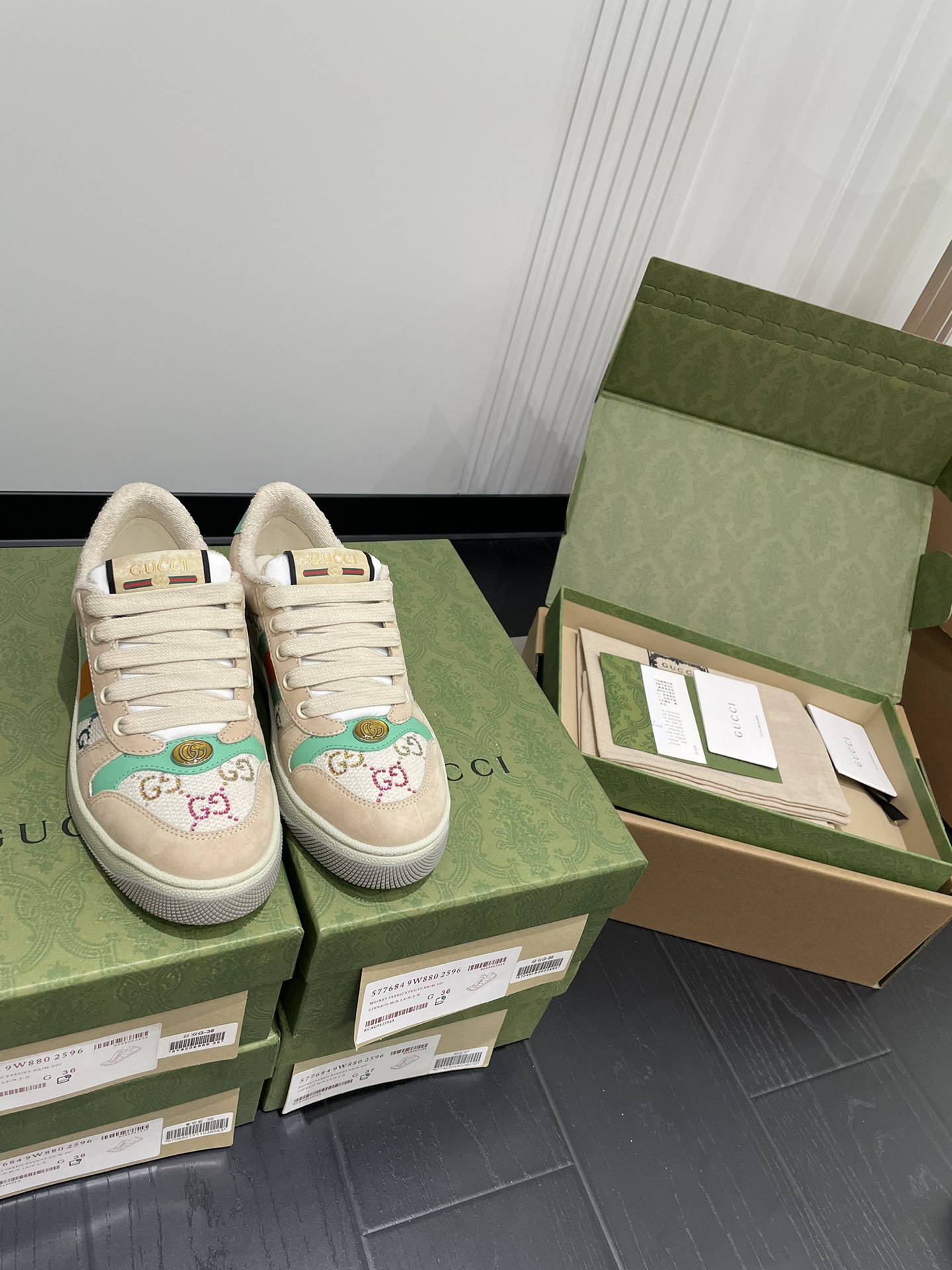 NO:593384,GUCCI Screener series leather sneakers, dirty shoes series, crystal green, women's size 35-40, casual shoes/sneakers, gucci, sneakers19860909GUCCI Screener系列皮革运动鞋 小脏鞋系列 水晶绿 女码 35-40,休闲鞋/运动鞋,gucci,sneakers,Women's Shoes