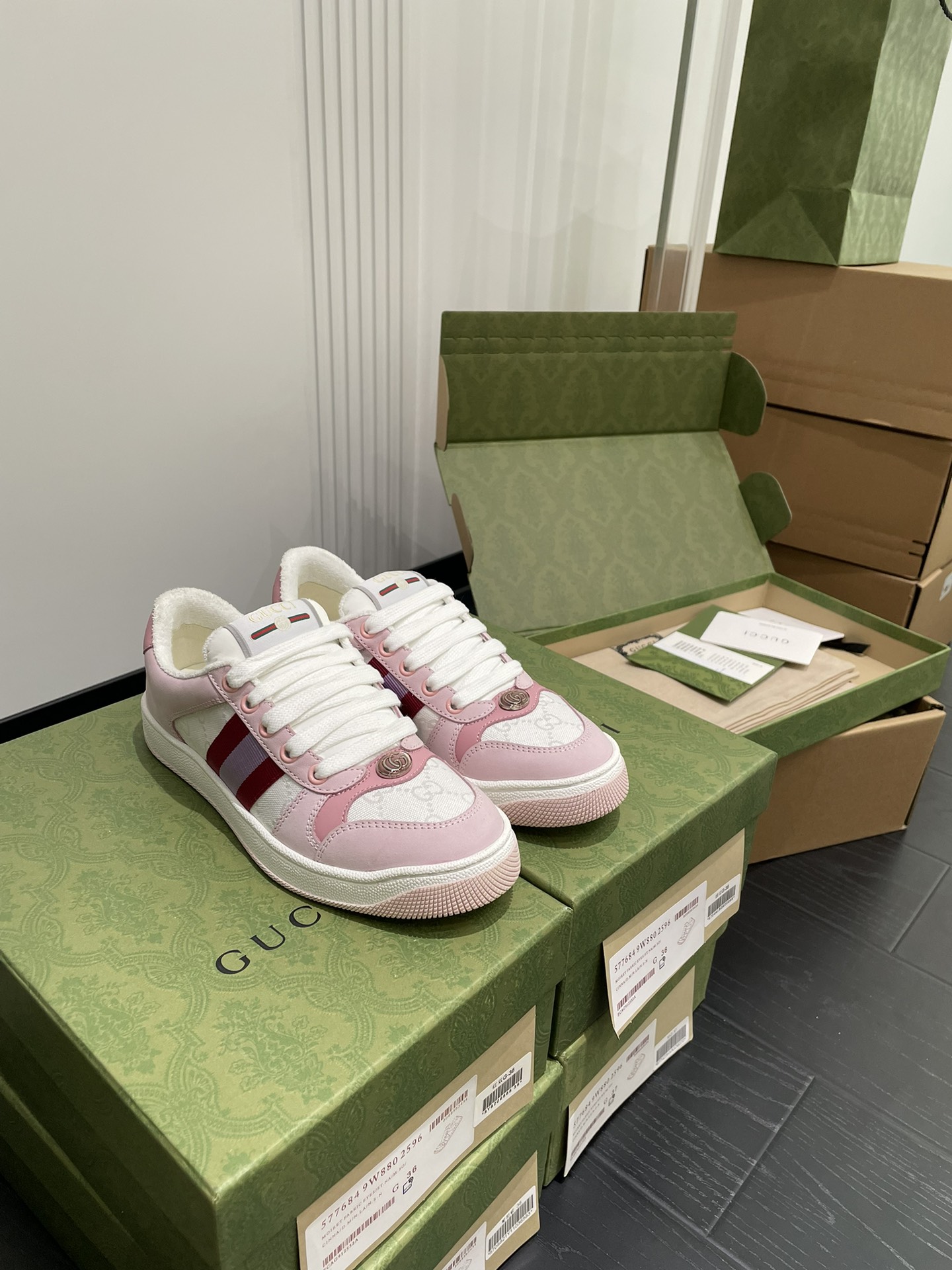 NO:593389,GUCCI Screener series leather sneakers, dirty shoes series, red and purple, women's size 35-40, casual shoes/sneakers, gucci, sneakers19860909GUCCI Screener系列皮革运动鞋 小脏鞋系列 红紫 女码 35-40,休闲鞋/运动鞋,gucci,sneakers,Women's Shoes