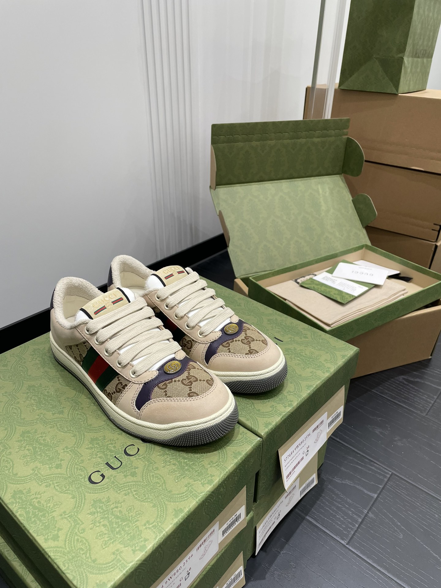 NO:593393,GUCCI Screener Series Leather Sports Shoes Small Dirty Shoes Series Grape Purple Women's Size (Couple Model) Women's Size 35-40 Men's 39-44, Casual Shoes/Sports Shoes, Gucci, Sneakers19860909GUCCI Screener系列皮革运动鞋 小脏鞋系列 葡萄紫 女码（情侣款） 女码 35-40男 39-44,休闲鞋/运动鞋,gucci,sneakers,Women's Shoes