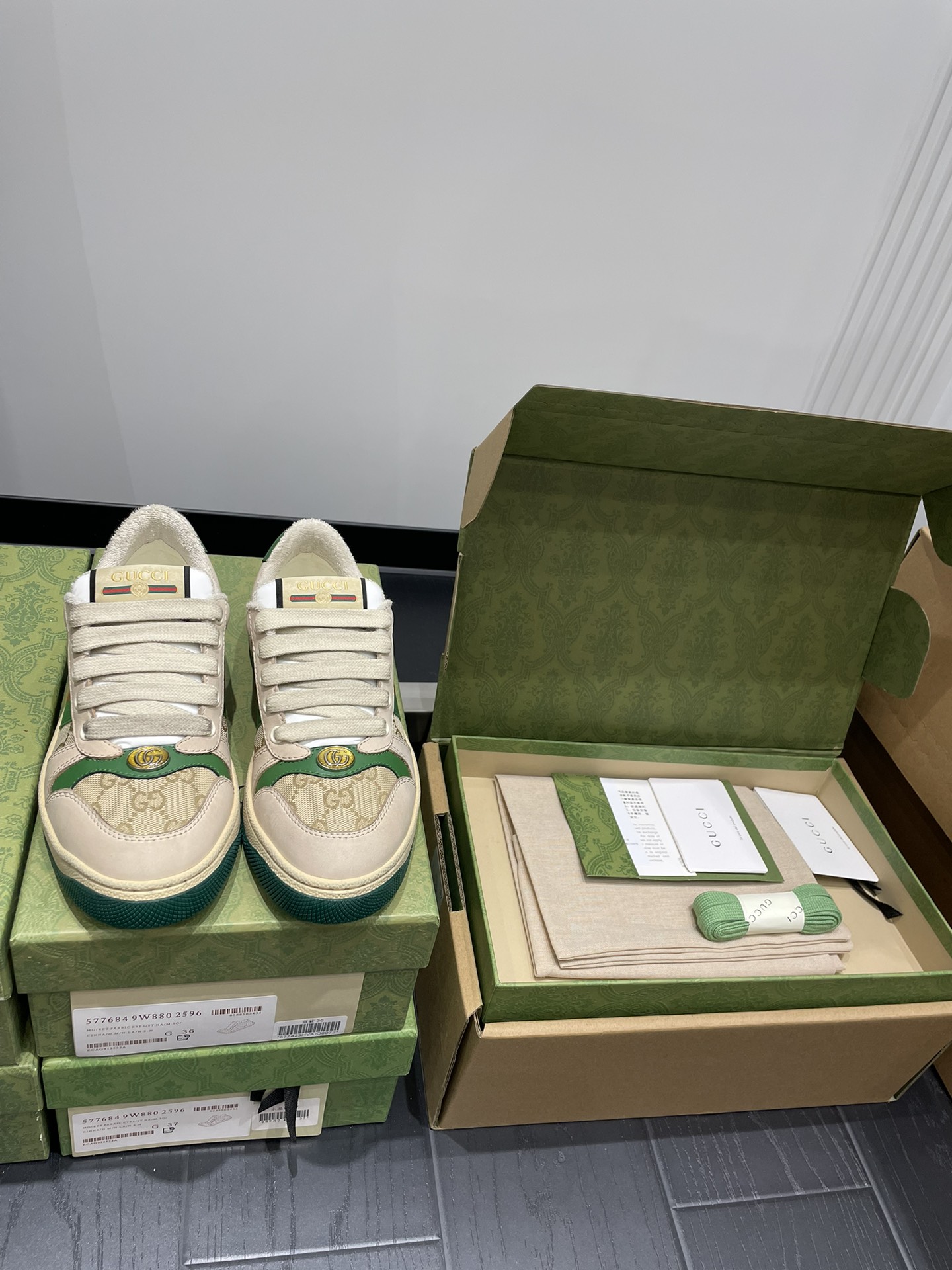 NO:593421,GUCCI Screener Series Leather Sports Shoes Small Dirty Shoes Series Green Double G (Couple Model) Women's Size 35-40 Men's 39-44, Casual Shoes/Sports Shoes, Gucci, Sneakers19860909GUCCI Screener系列皮革运动鞋 小脏鞋系列 绿双G（情侣款） 女码 35-40男 39-44,休闲鞋/运动鞋,gucci,sneakers,Women's Shoes