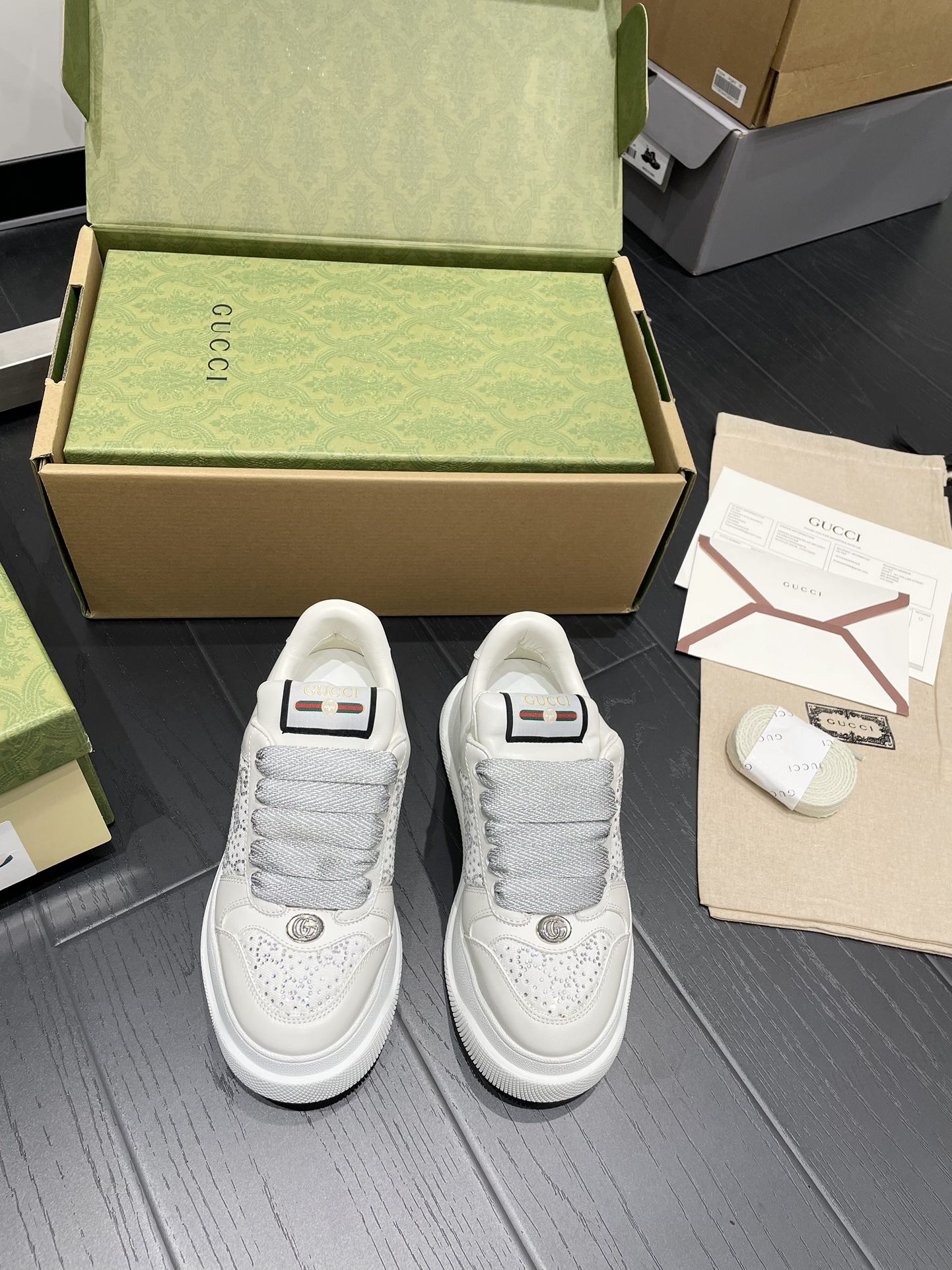 NO:592955,Gucci Screener Series Chubby Crystal Silver Women's Size 35-40, casual shoes/sneakers, gucci, sneakers19860909Gucci Screener系列 小胖丁 水晶银 女款35-40码,休闲鞋/运动鞋,gucci,sneakers,Women's Shoes