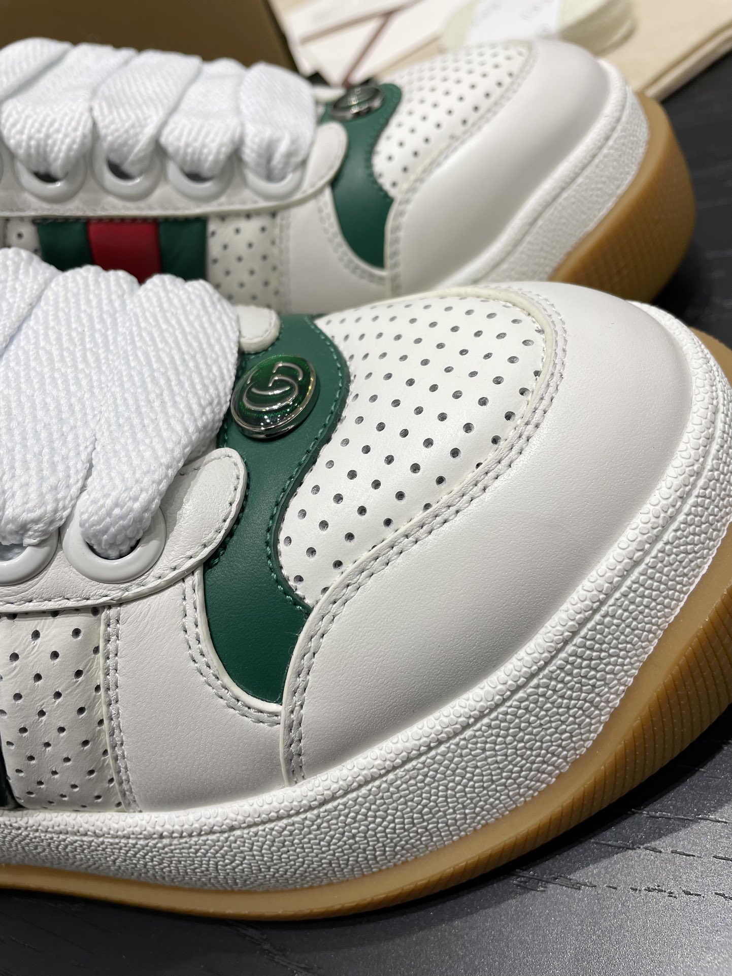NO:592935,Gucci Screener series chubby full leather white punched details women's size 35-40, casual shoes/sports shoes, gucci, sneakers19860909Gucci Screener系列 小胖丁 全皮白冲孔 细节 女款35-40码,休闲鞋/运动鞋,gucci,sneakers,Women's Shoes