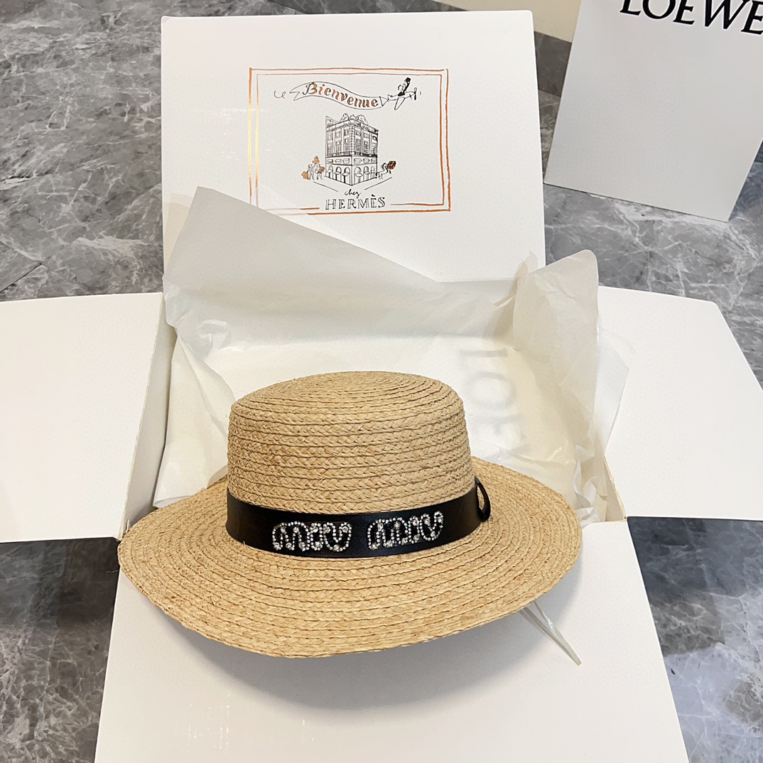 Oferta especial💛【MIUMIU】 Sombrero de paja tejido apretado de rafia 2024, ideal para la playa en verano~ Mismo estilo q…