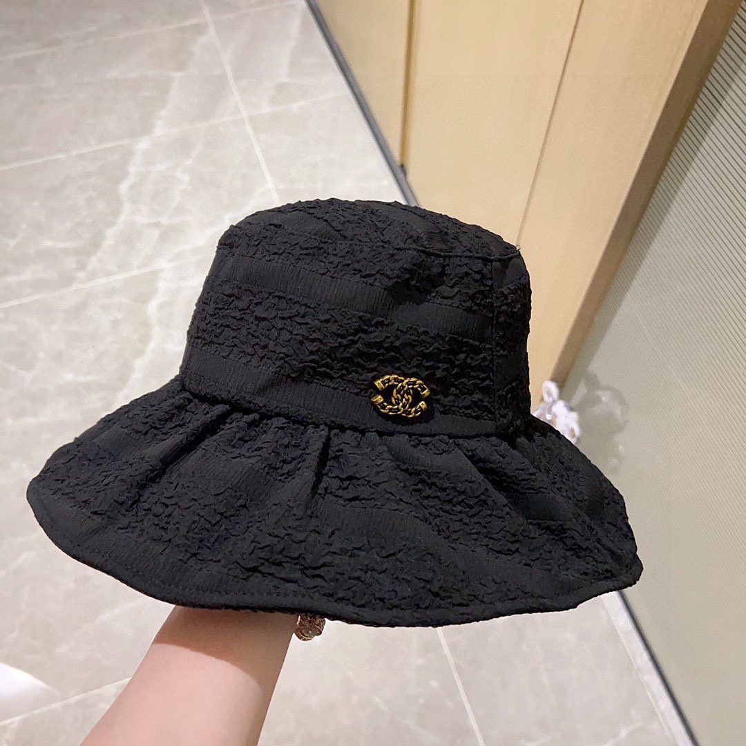 NO:196216,Special dust bag [CHANEL Chanel] new large-edge pleated small fragrant fisherman hat, folded sunscreen style, very easy to match, buy it now!  Hat fisherman hat baseball hat knit hat, hat, chanel, chanel, espadrilles, hats19860909特配防尘袋【CHANEL香奈儿】新款大沿褶皱小香风渔夫帽,折叠防晒款超好搭配,赶紧入手！帽子渔夫帽棒球帽针织帽,帽子,chanel,chanel,espadrilles,hats,hat