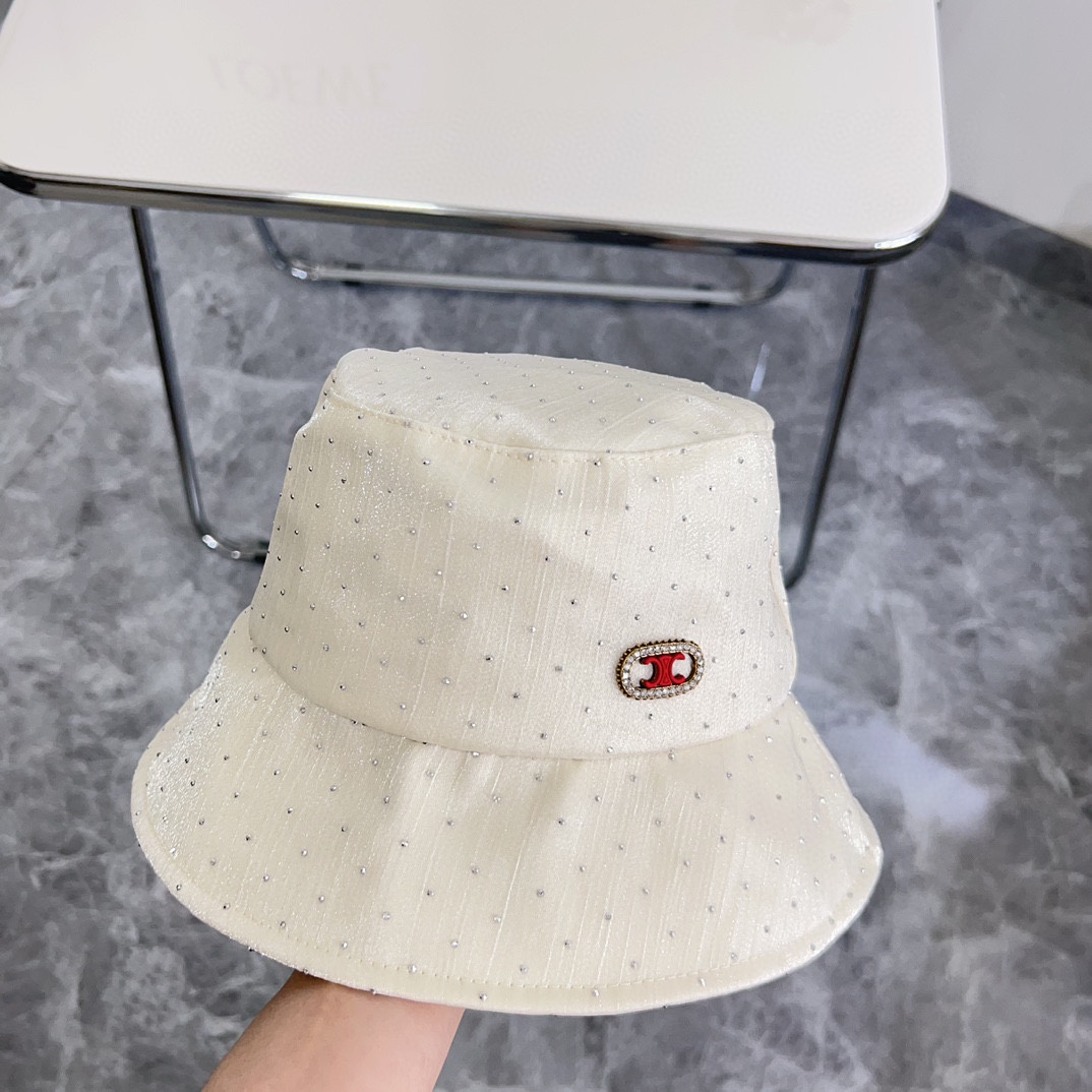 配防尘袋CELINE赛琳2024新款水钻轻奢风渔夫帽简约大气防晒设计可折叠的一款