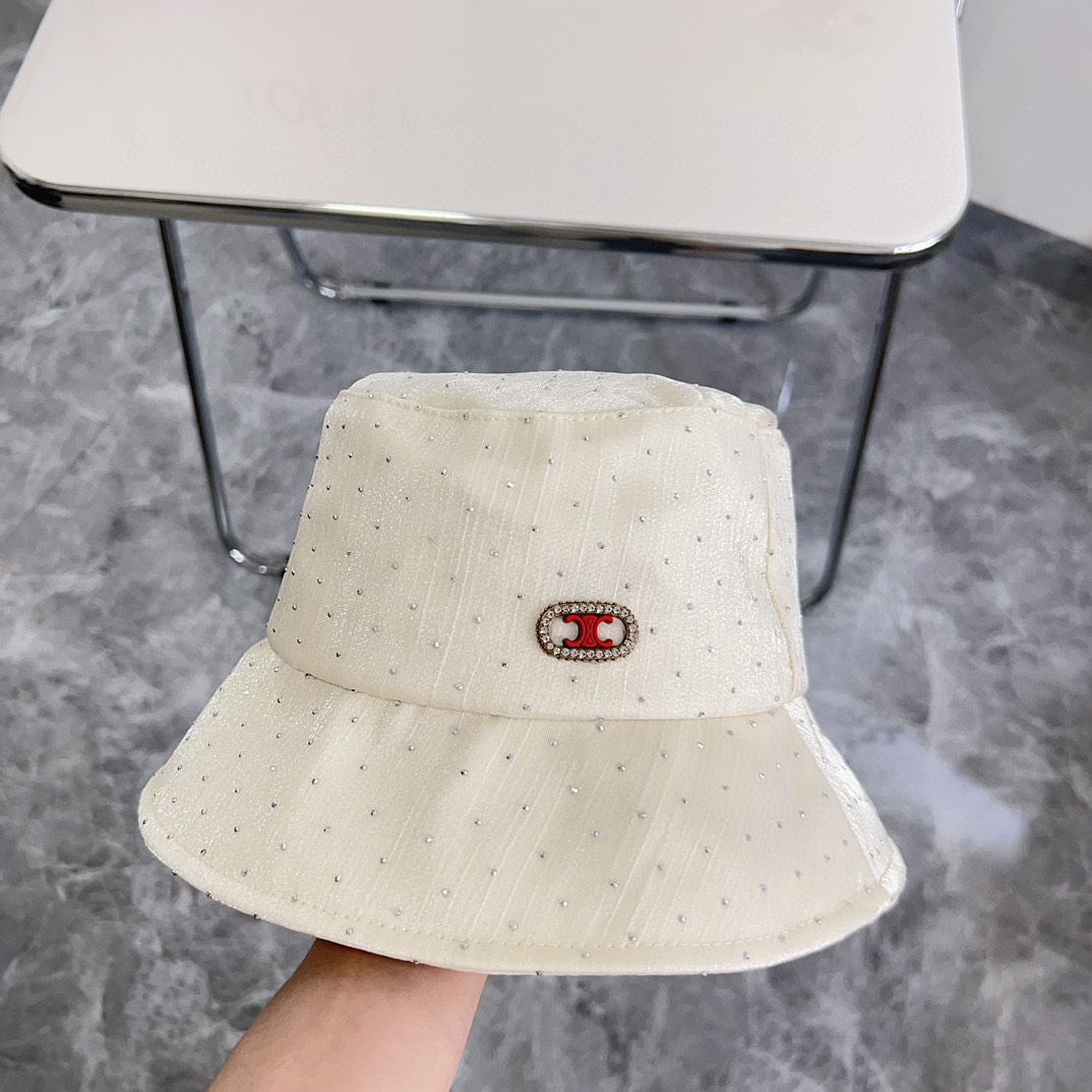 配防尘袋CELINE赛琳2024新款水钻轻奢风渔夫帽简约大气防晒设计可折叠的一款