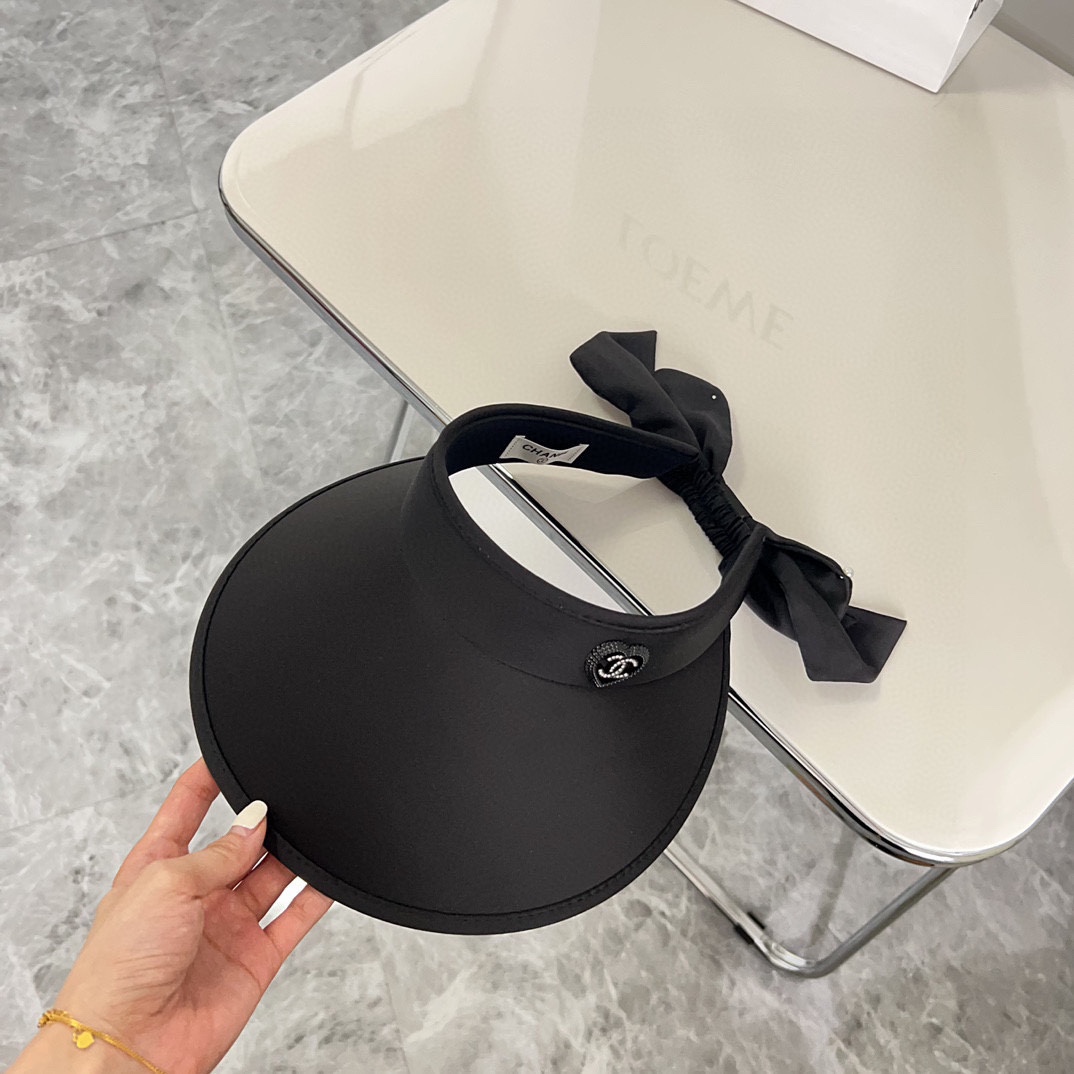Especial 💛 con bolsa de polvo 【CHANEL香奈儿】2024 nuevo estilo de verano gorra sin visera de lujo con cristales, estilo el…