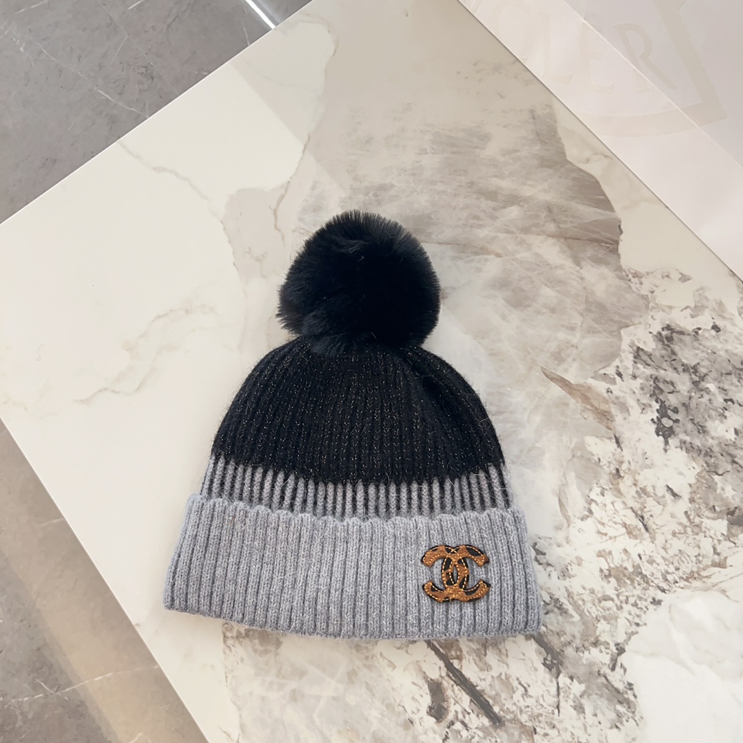 NO:215801,Special dust bag [CHANEL Chanel] New autumn and winter small fragrance style color combination plus fluff ball wool hat # A very textured model ~ closed eyes and put into the hat Fisherman hat Baseball hat Knitted hat, hat, chanel, chanel, espadrilles, hats19860909特配防尘袋【CHANEL香奈儿】秋冬新款小香风拼色加绒毛球毛线帽# 非常有质感的一款～闭眼入帽子渔夫帽棒球帽针织帽,帽子,chanel,chanel,espadrilles,hats,hat