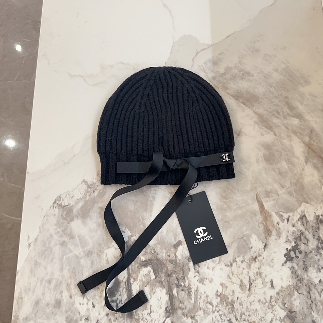 NO:215807,Special offer with dust bag. [CHANEL Chanel] Early autumn small fragrant ribbon knitted wool hat, big brand fashion, very versatile hat, fisherman hat, baseball hat, knit hat, hat, chanel, chanel, espadrilles, hats19860909特价配防尘袋.【CHANEL香奈儿】早秋小香丝带款针织毛线帽,大牌时尚,非常百搭帽子渔夫帽棒球帽针织帽,帽子,chanel,chanel,espadrilles,hats,hat