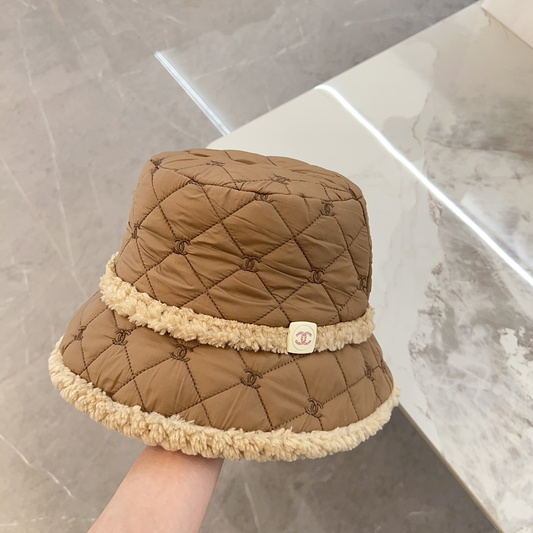 NO:215812,Special dust bag [CHANEL Chanel] with a small autumn and winter fragrance style, double-sided plush fisherman's hat, classic and versatile casual ~ fashionable and beautiful!  Hat fisherman hat baseball hat knit hat, hat, chanel, chanel, espadrilles, hats19860909特配防尘袋【CHANEL香奈儿】秋冬小香风双面戴毛绒渔夫帽 经典百搭休闲～洋气好看！帽子渔夫帽棒球帽针织帽,帽子,chanel,chanel,espadrilles,hats,hat