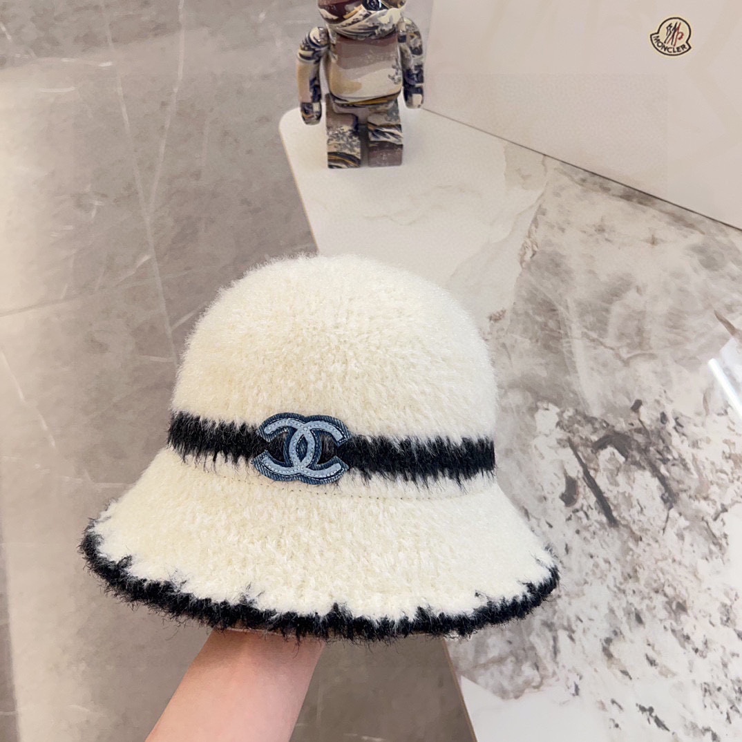 NO:215816,Special dust bag [CHANEL Chanel] Early autumn new small fragrance style color-blocking plush fisherman hat. A versatile and more textured hat. Fisherman hat. Baseball hat. Knit hat. Hats. Chanel, Chanel, espadrilles. Hats.19860909特配防尘袋【CHANEL香奈儿】早秋新款小香风拼色毛绒渔夫帽 百搭更有质感的一款帽子渔夫帽棒球帽针织帽,帽子,chanel,chanel,espadrilles,hats,hat