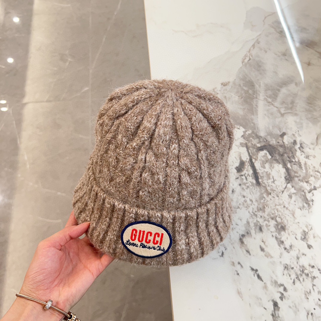 NO:216105,Special offer with dust bag. [GUCCI Gucci] New autumn and winter style twisted men and women knitted wool hats, plush material, very versatile hats, fisherman hats, baseball hats, knit hats, hats, gucci, gucci, espadrilles, hats19860909特价配防尘袋.【GUCCI古驰】秋冬新款麻花男女款针织毛线帽,毛绒材质,非常百搭帽子渔夫帽棒球帽针织帽,帽子,gucci,gucci,espadrilles,hats,hat