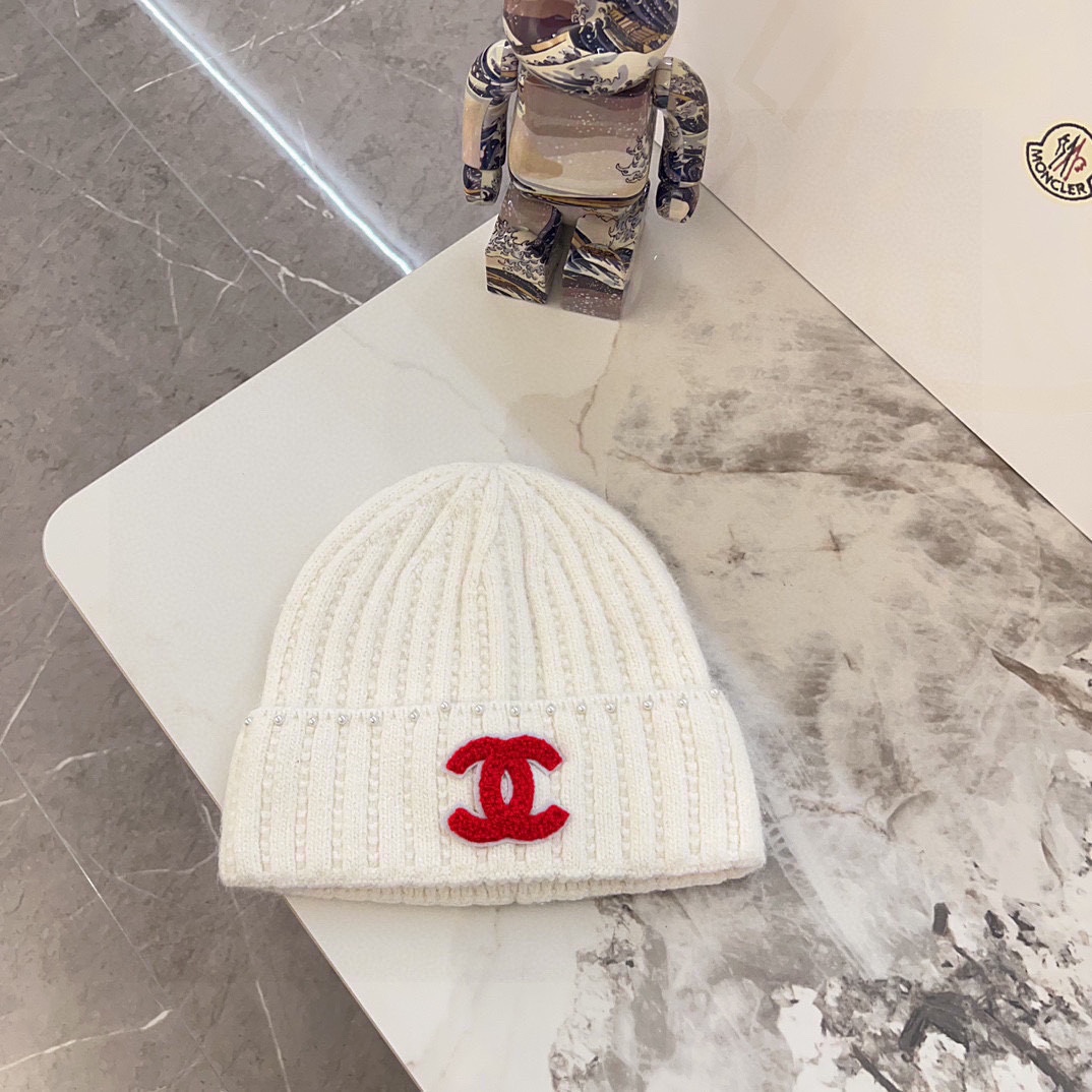 NO:216390,Special offer with dust bag. [CHANEL Chanel] Early autumn pearl rabbit wool knitted wool hat, small fragrance style big brand fashion, very versatile hat, fisherman hat, baseball hat, knitted hat, hat, chanel, chanel, espadrilles, hats19860909特价配防尘袋.【CHANEL香奈儿】早秋珍珠兔毛针织毛线帽,小香风大牌时尚,非常百搭帽子渔夫帽棒球帽针织帽,帽子,chanel,chanel,espadrilles,hats,hat