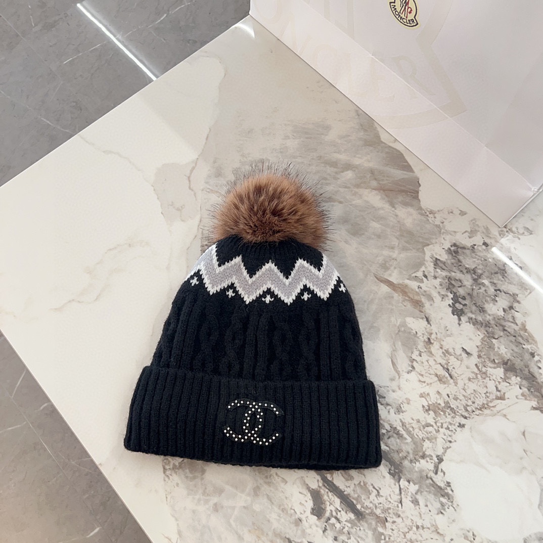 NO:217491,Special dust bag [CHANEL Chanel] New autumn and winter small fragrance style plus fluff ball wool hat # Very textured model ~ closed eyes and put into the hat Fisherman hat Baseball hat Knitted hat, hat, chanel, chanel, espadrilles, hats19860909特配防尘袋【CHANEL香奈儿】秋冬新款小香风加绒毛球毛线帽# 非常有质感的一款～闭眼入帽子渔夫帽棒球帽针织帽,帽子,chanel,chanel,espadrilles,hats,hat