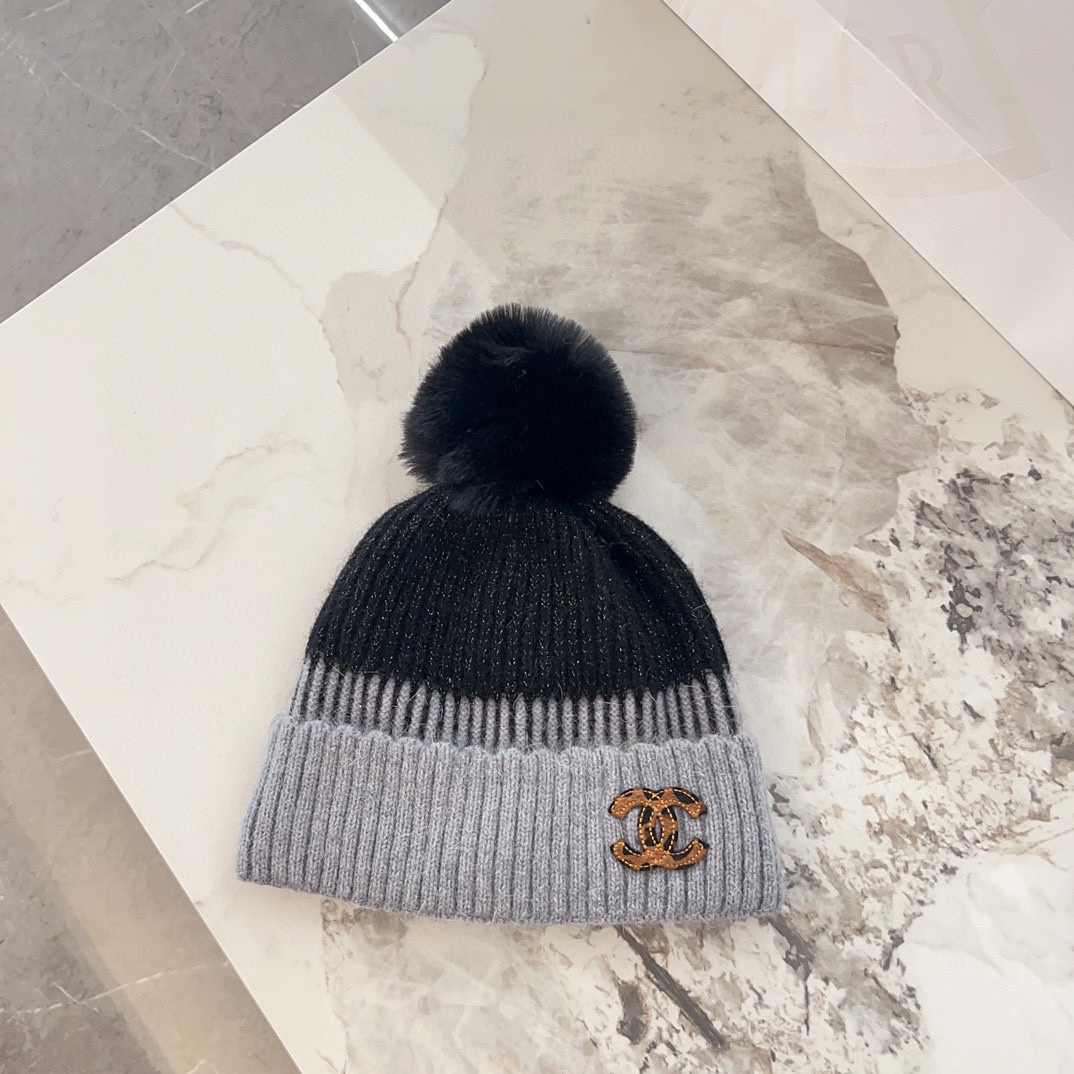 NO:217516,Special dust bag [CHANEL Chanel] New autumn and winter small fragrance style color combination plus fluff ball wool hat # A very textured model ~ closed eyes and put into the hat Fisherman hat Baseball hat Knitted hat, hat, chanel, chanel, espadrilles, hats19860909特配防尘袋【CHANEL香奈儿】秋冬新款小香风拼色加绒毛球毛线帽# 非常有质感的一款～闭眼入帽子渔夫帽棒球帽针织帽,帽子,chanel,chanel,espadrilles,hats,hat