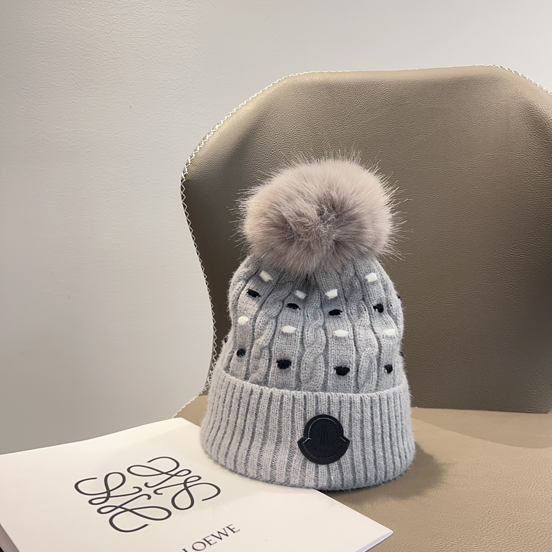 NO:217720,Special dust bag [MONCLER cover] New autumn and winter polka dot playful knitted wool ball wool hat # a very textured style~ closed eyes and put into the hat Fisherman hat Baseball hat Knitted hat, hat, christian louboutin, Moncler, espadrilles, hats19860909特配防尘袋【MONCLER蒙口】秋冬新款波点俏皮针织毛球毛线帽# 非常有质感的一款～闭眼入帽子渔夫帽棒球帽针织帽,帽子,christian louboutin,Moncler,espadrilles,hats,hat