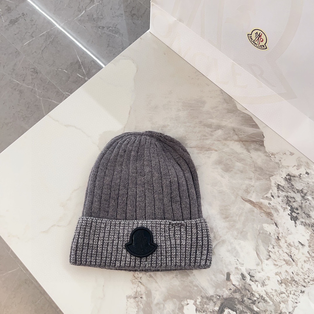 NO:219545,Special offer with dust bag. [MONCLER cover] New autumn and winter color-blocking men and women knitted wool hats, plus velvet material, very versatile hats, fisherman hats, baseball hats, knit hats, hats, christian louboutin, Moncler, espadrilles, hats19860909特价配防尘袋.【MONCLER蒙口】秋冬新款拼色男女款针织毛线帽,加绒材质,非常百搭帽子渔夫帽棒球帽针织帽,帽子,christian louboutin,Moncler,espadrilles,hats,hat