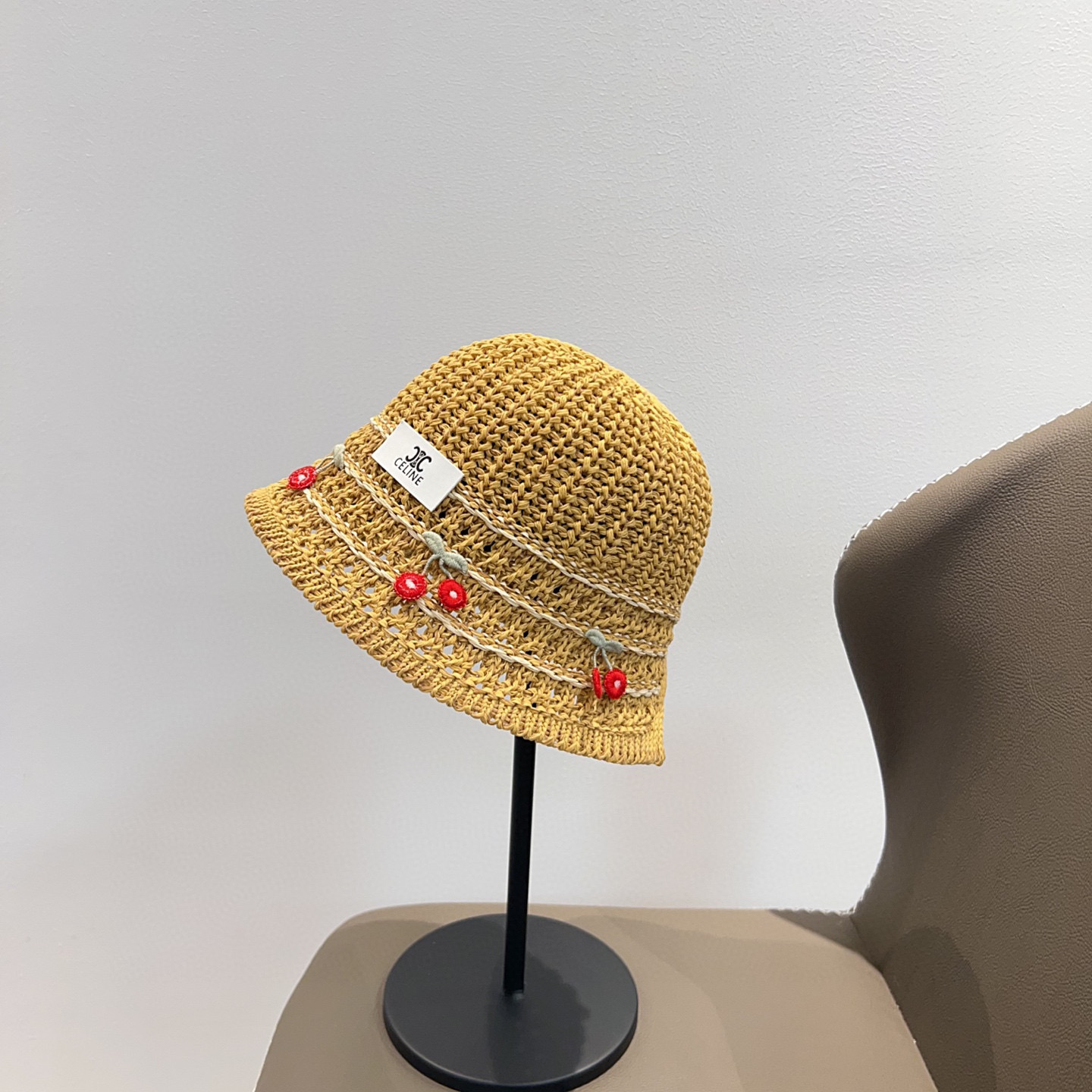 NO:225066,Special dust bag [CELINE] 2025 spring and summer new cherry cute small bucket hat fisherman hat, versatile daily style~ must-have hat straw hat fisherman hat baseball hat knit hat, hat, celine, celine, espadrilles, hats19860909特配防尘袋【CELINE赛琳】2025春夏新款樱桃可爱小桶帽渔夫帽,百搭日常款～出街必备帽子草帽渔夫帽棒球帽针织帽,帽子,celine,celine,espadrilles,hats,hat