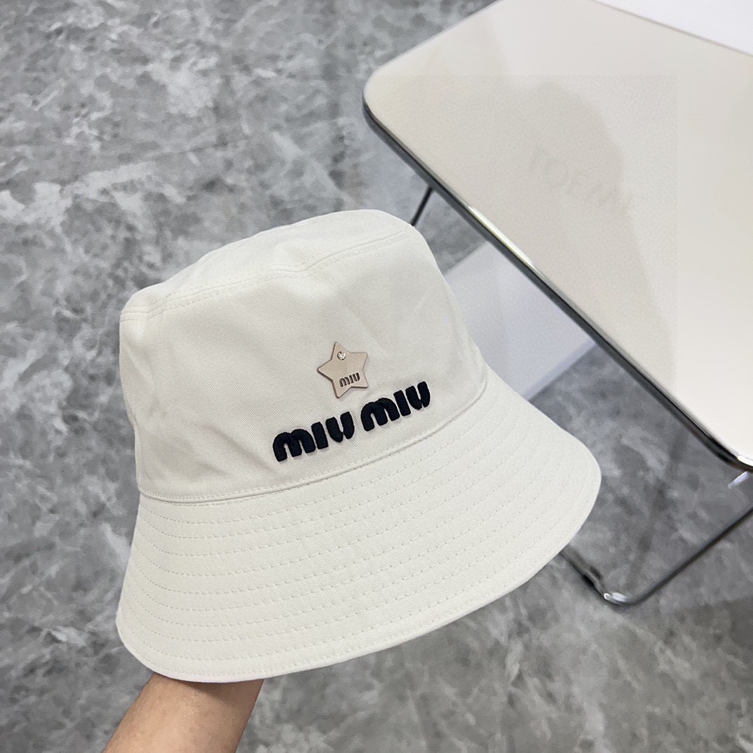 NO:225805,Special offer with dust bag. [MIUMIU Miu] 2025 new counter new embroidered big brand fisherman hat, a must-have for trend experts for men and women hats, straw hats, fisherman hats, baseball hats, hats, miumiu, espadrilles, hats19860909特价配防尘袋.【MIUMIU缪缪】2025新款专柜新款刺绣大牌渔夫帽,潮流达人必备男女款帽子草帽渔夫帽棒球帽,帽子,miumiu,espadrilles,hats,hat