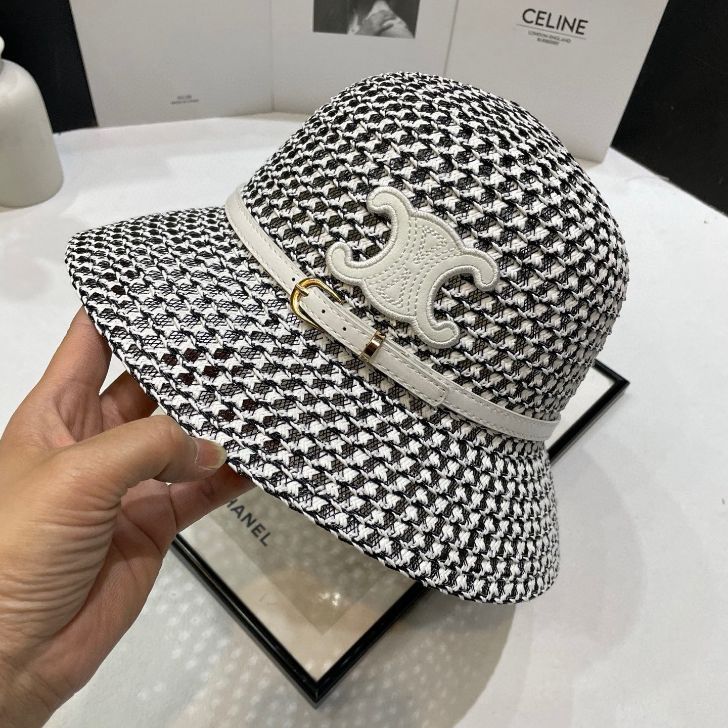 💛配防尘袋【CELINE赛琳】2025新款草编皮带沙滩帽草帽，度假休闲必备，优雅大方的一款