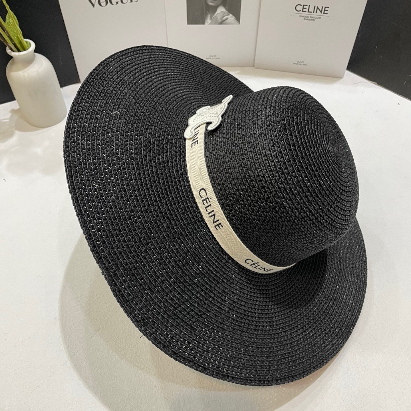 💛配防尘袋【CELINE赛琳】2025新款草编大沿沙滩帽草帽，度假休闲必备，优雅大方的一款