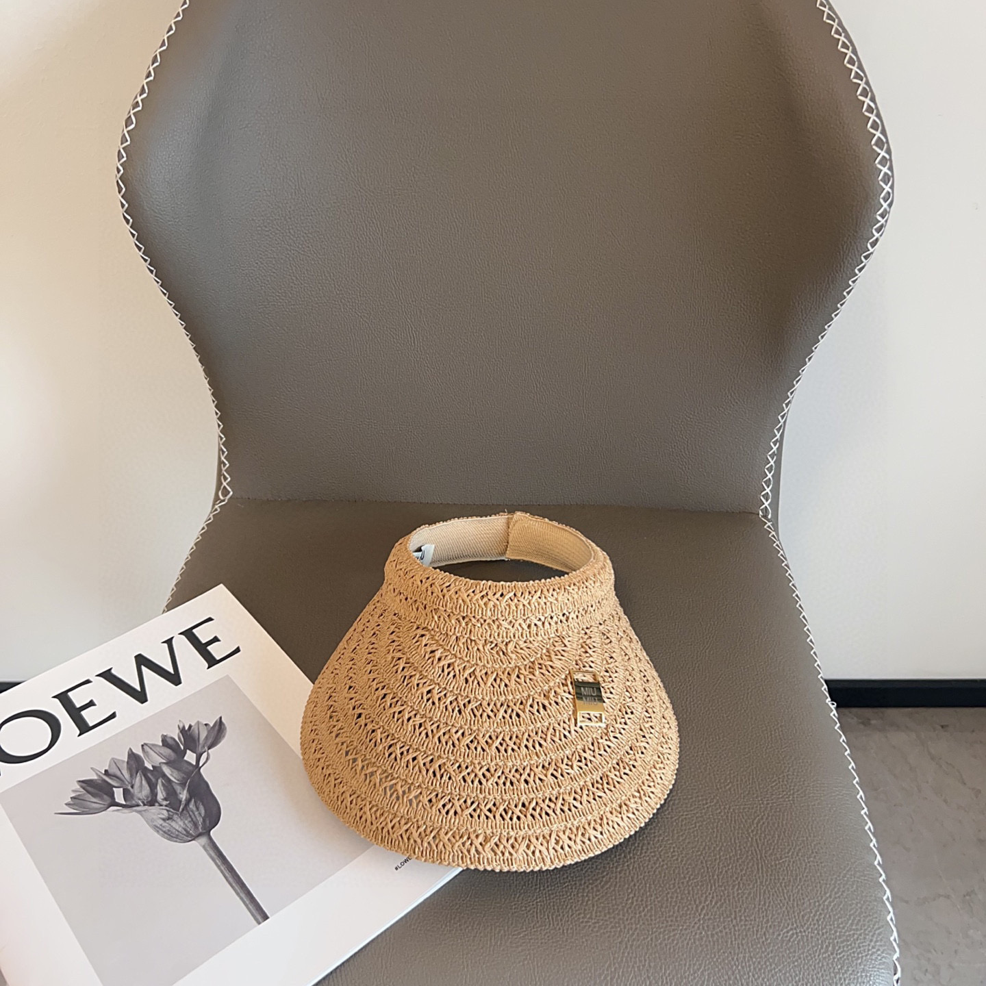 NO:344094,Special dust bag [MIUMIU Miao] 2025 new straw vacation style sun hat empty top hat, sun protection versatile ~ casual street artifact hat straw hat fisherman hat baseball hat, hat, miumiu, espadrilles, espadrilles, hats特配防尘袋【MIUMIU缪缪】2025新款草编度假风遮阳帽空顶帽,遮阳百搭～休闲出街神器帽子草帽渔夫帽棒球帽,帽子,miumiu,espadrilles,espadrilles,hats,hat