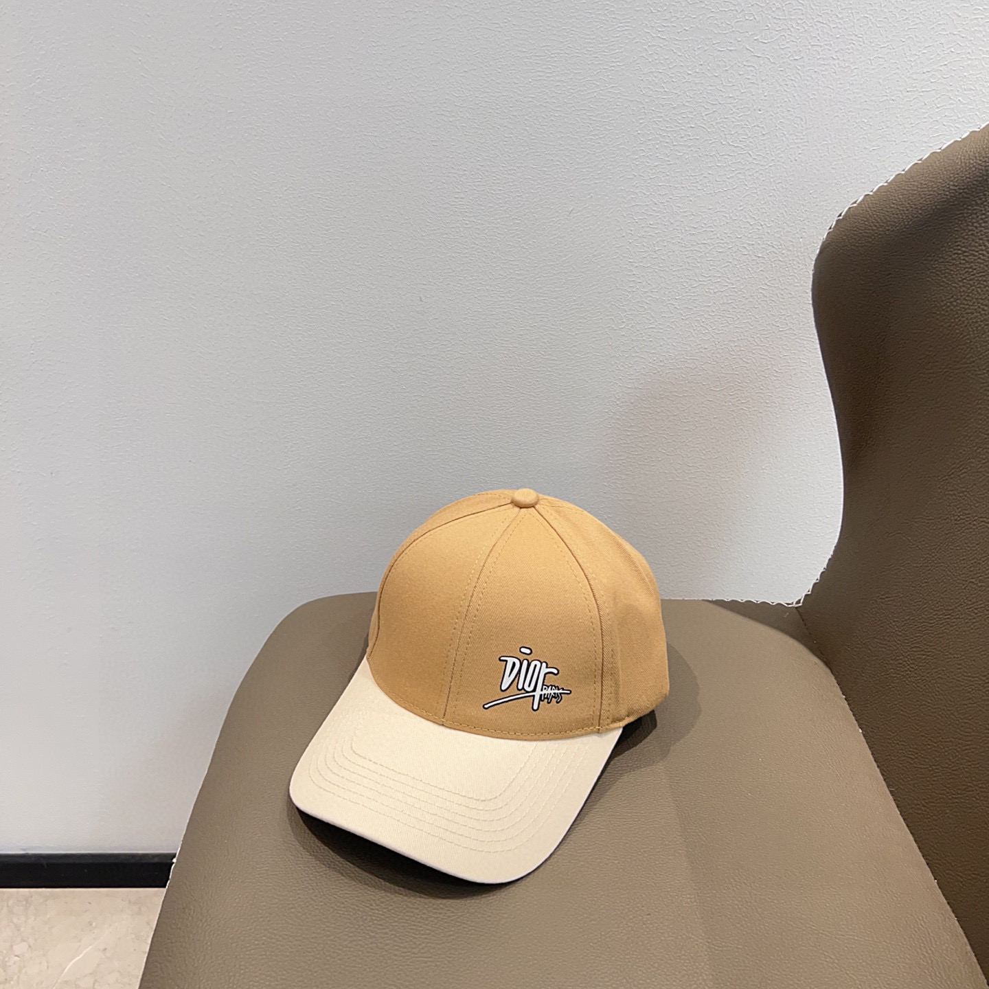 💛配防尘袋。【DIOR迪奥】2025新款拼接款简约棒球帽，专柜经典款，男女通用