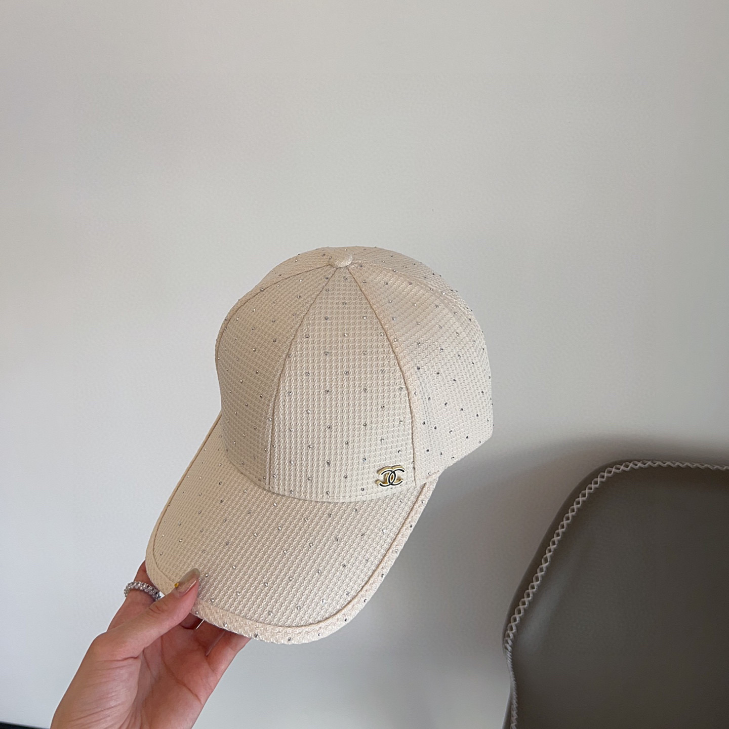 NO:344523,Special offer with dust bag. [CHANEL Chanel] 2025 new Xiaoxiang Monodiamond baseball cap, heavy industry light luxury model ~ breathable and comfortable hat Straw hat Fisherman's hat Baseball cap, hat, chanel, chanel, espadrilles, hats特价配防尘袋.【CHANEL香奈儿】2025新款小香满钻棒球帽,重工轻奢款～透气舒适帽子草帽渔夫帽棒球帽,帽子,chanel,chanel,espadrilles,hats,hat