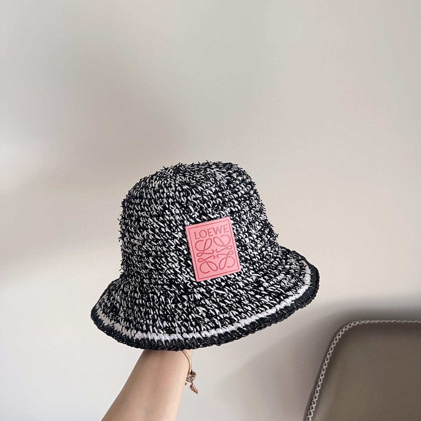 [Loewe Hats]Equipped with a dustproof bag [LOEWE Luo Yiwei]2025 new colorful t