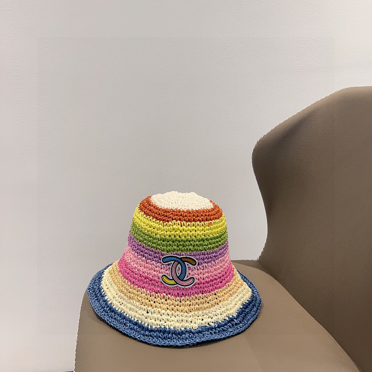 NO:347460,Special dust bag [CHANEL Chanel] 2025 new Rainbow Reba same braided fisherman hat, versatile and daily style~ Must-have hats when going out of the street, straw hats, fisherman hats, baseball hats, hats, chanel, chanel, espadrilles, hats特配防尘袋【CHANEL香奈儿】2025新款彩虹热巴同款编织渔夫帽,百搭日常款～出街必备帽子草帽渔夫帽棒球帽,帽子,chanel,chanel,espadrilles,hats,hat